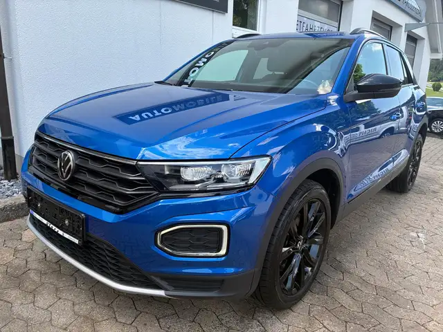 Volkswagen T-Roc view 2