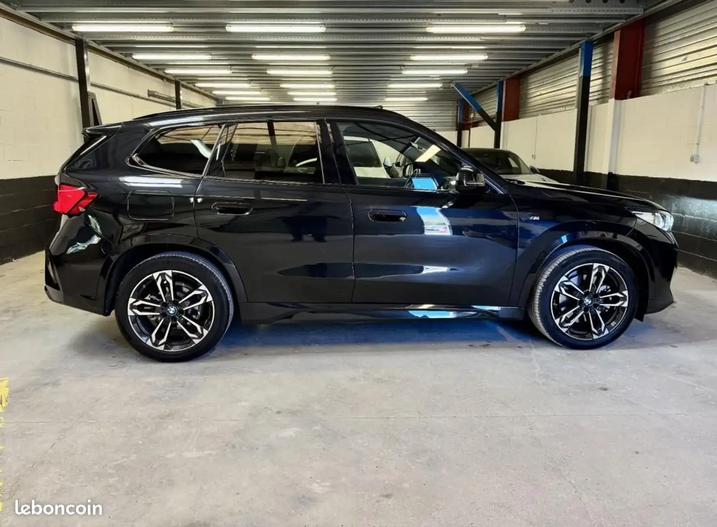 BMW X1 U11 sDrive 20i 20ia 170ch DKG7 M Sport 1E MAIN ORIGINE FR Schwarz - 2