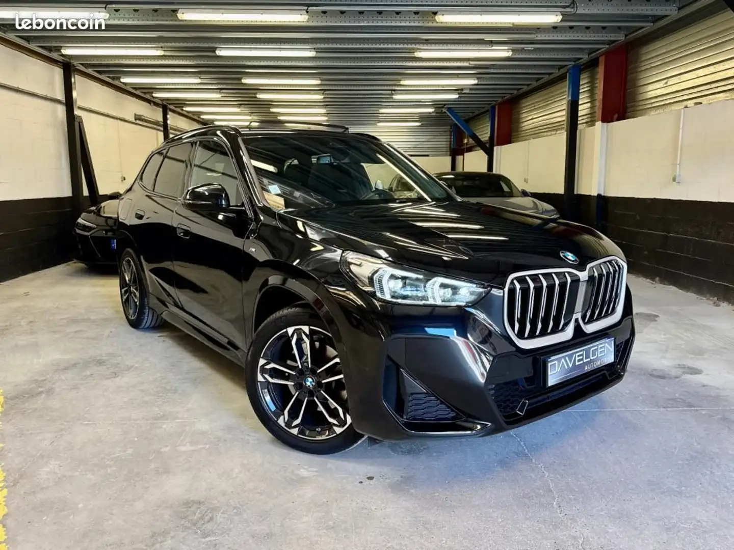 BMW X1 U11 sDrive 20i 20ia 170ch DKG7 M Sport 1E MAIN ORIGINE FR Schwarz - 1