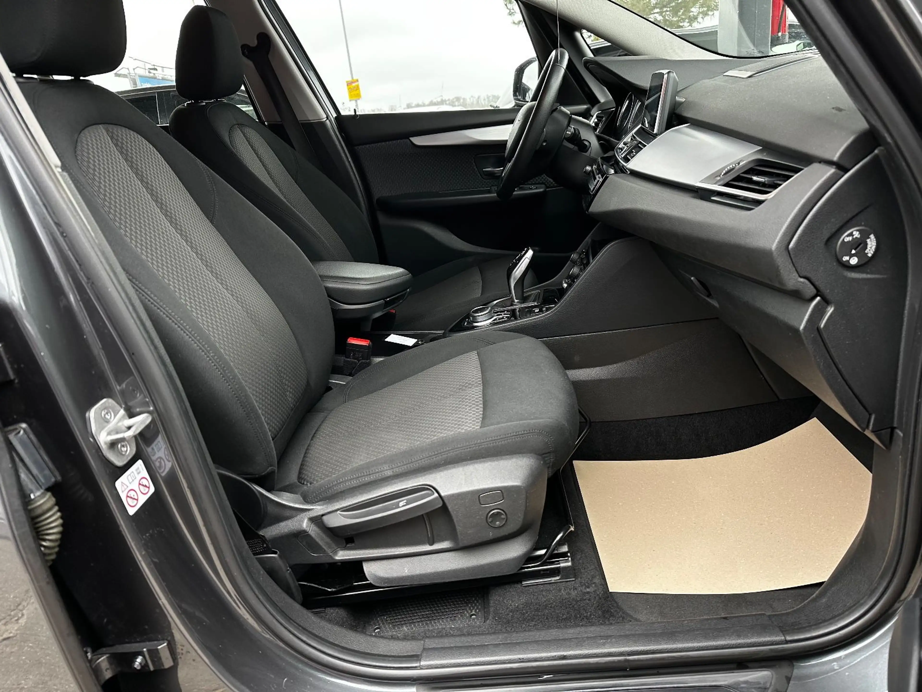 BMW 218 i Gran Tourer  Advantage "7-Sitze"HU/AU NEU" — photo 21
