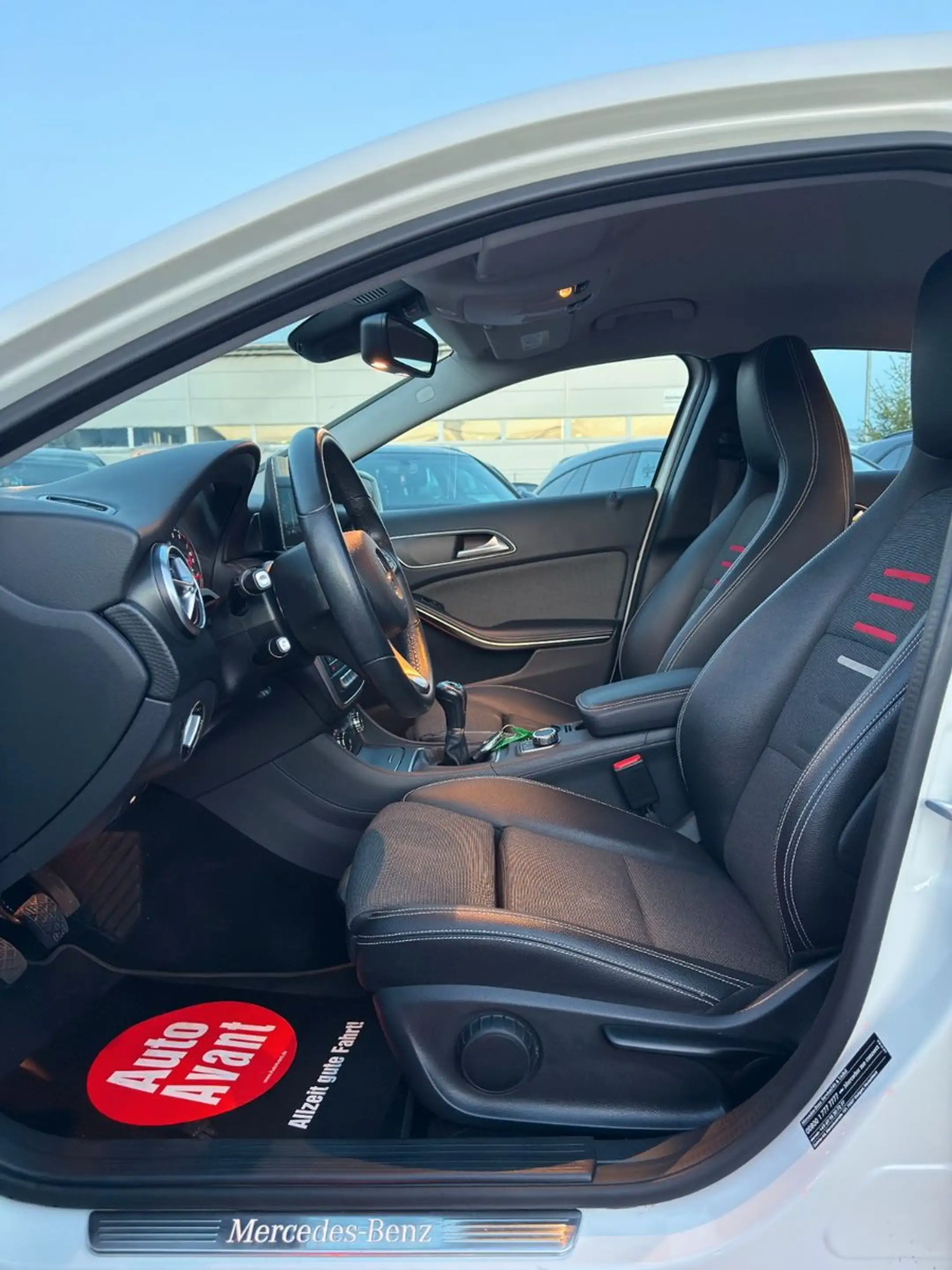 Mercedes-Benz A 180 Style BlueEfficiency *SHZ*BCM*GRA*MFL* — photo 11
