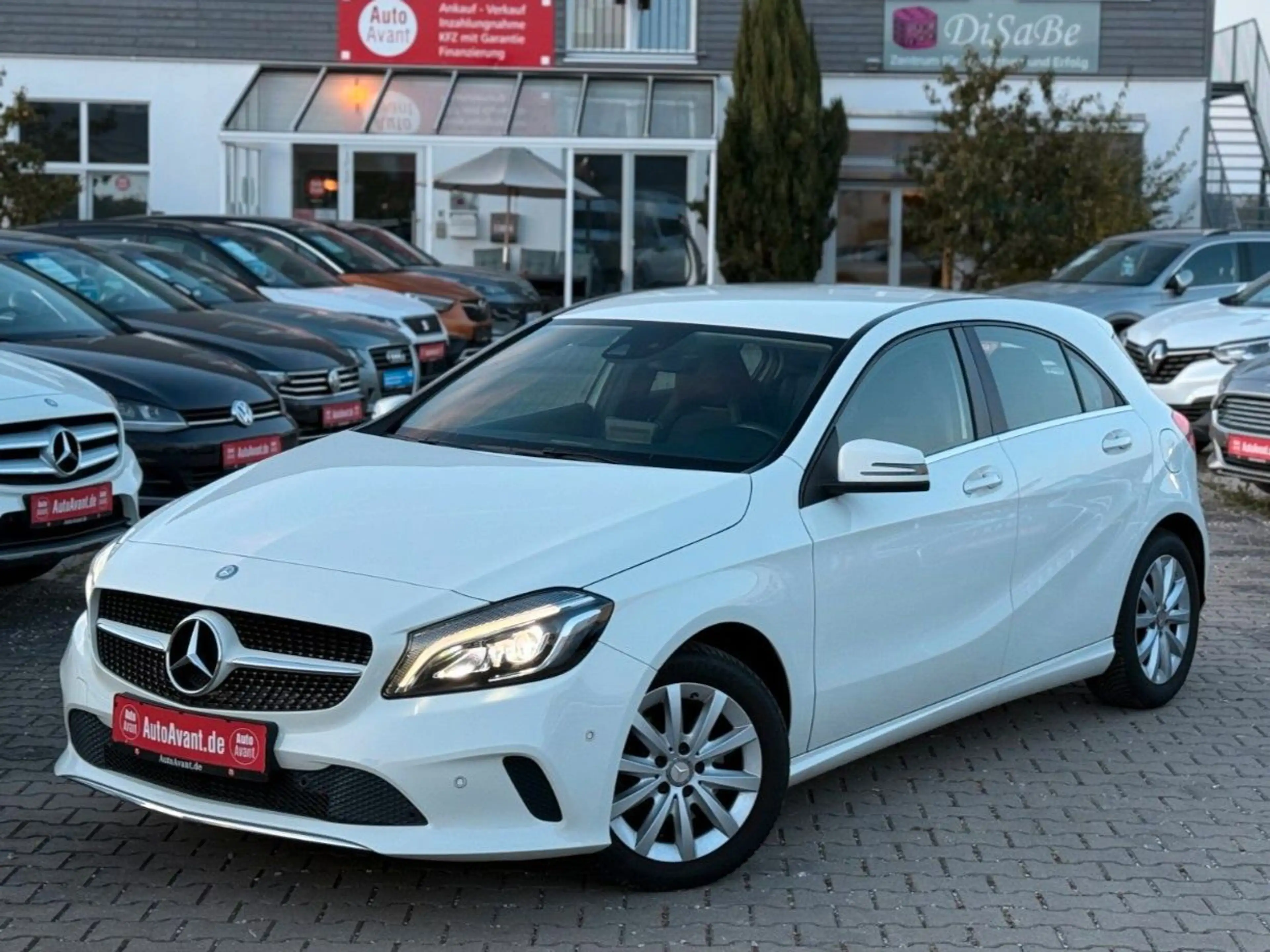 Mercedes-Benz A 180 Style BlueEfficiency *SHZ*BCM*GRA*MFL* — photo 3