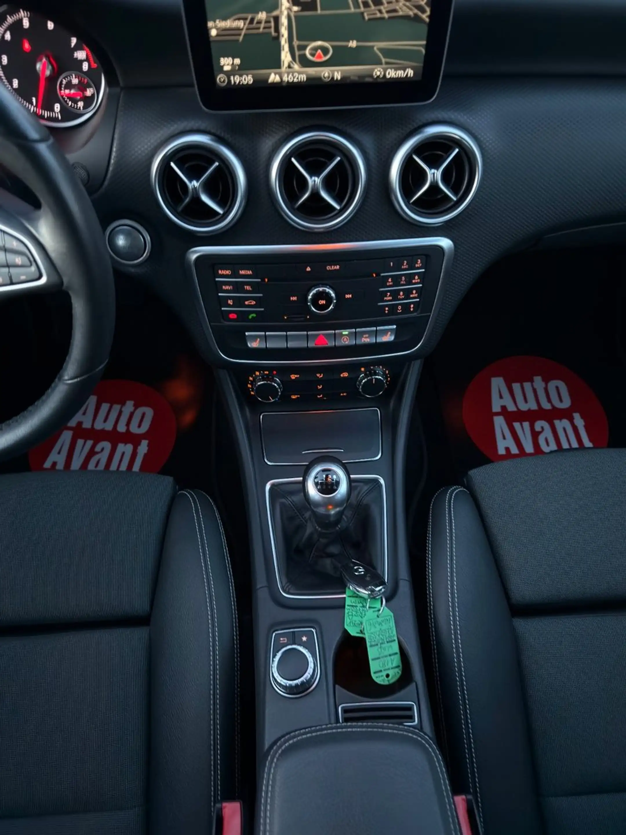 Mercedes-Benz A 180 Style BlueEfficiency *SHZ*BCM*GRA*MFL* — photo 15