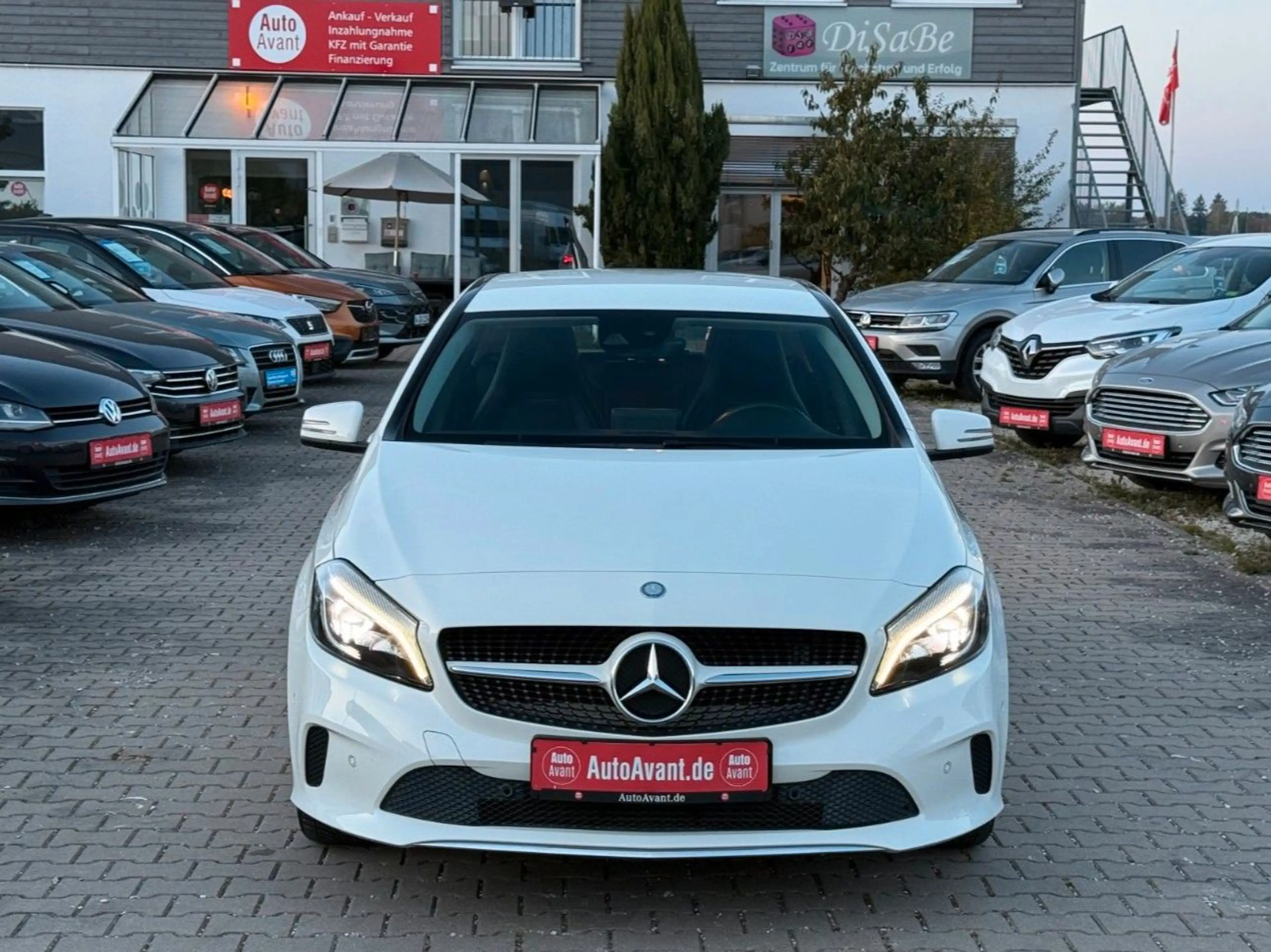 Mercedes-Benz A 180 Style BlueEfficiency *SHZ*BCM*GRA*MFL* — photo 2