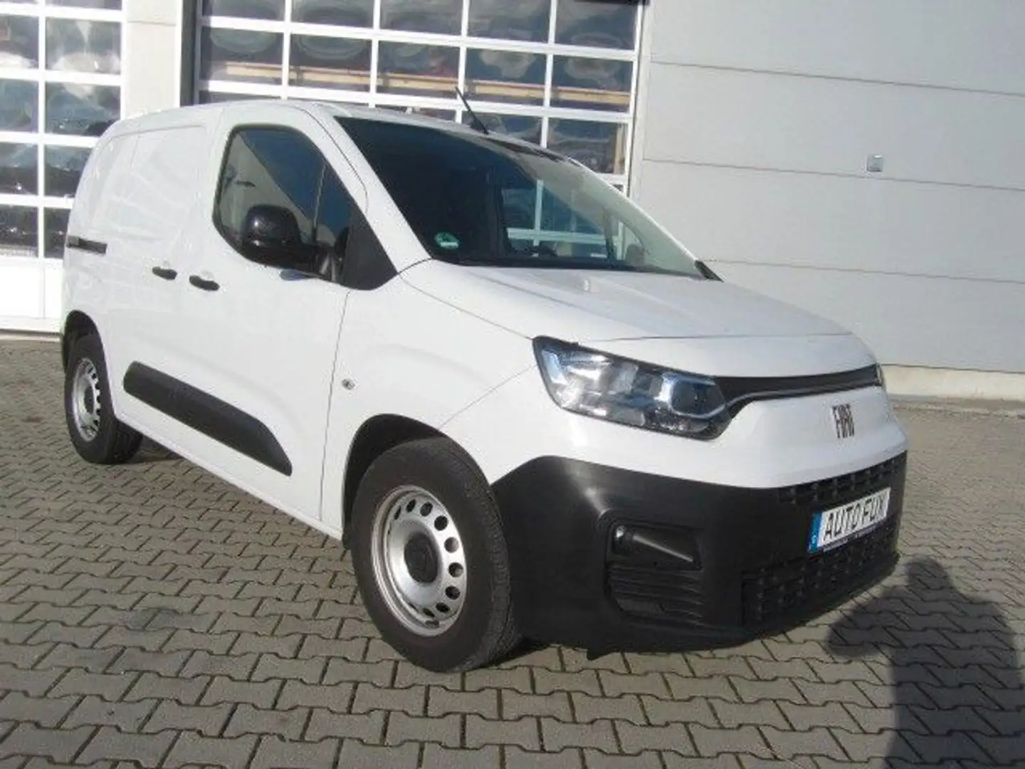 Fiat Doblo KaWa L1 1.5 BlueHDi 75 kW, Klima, AHK Weiß - 1
