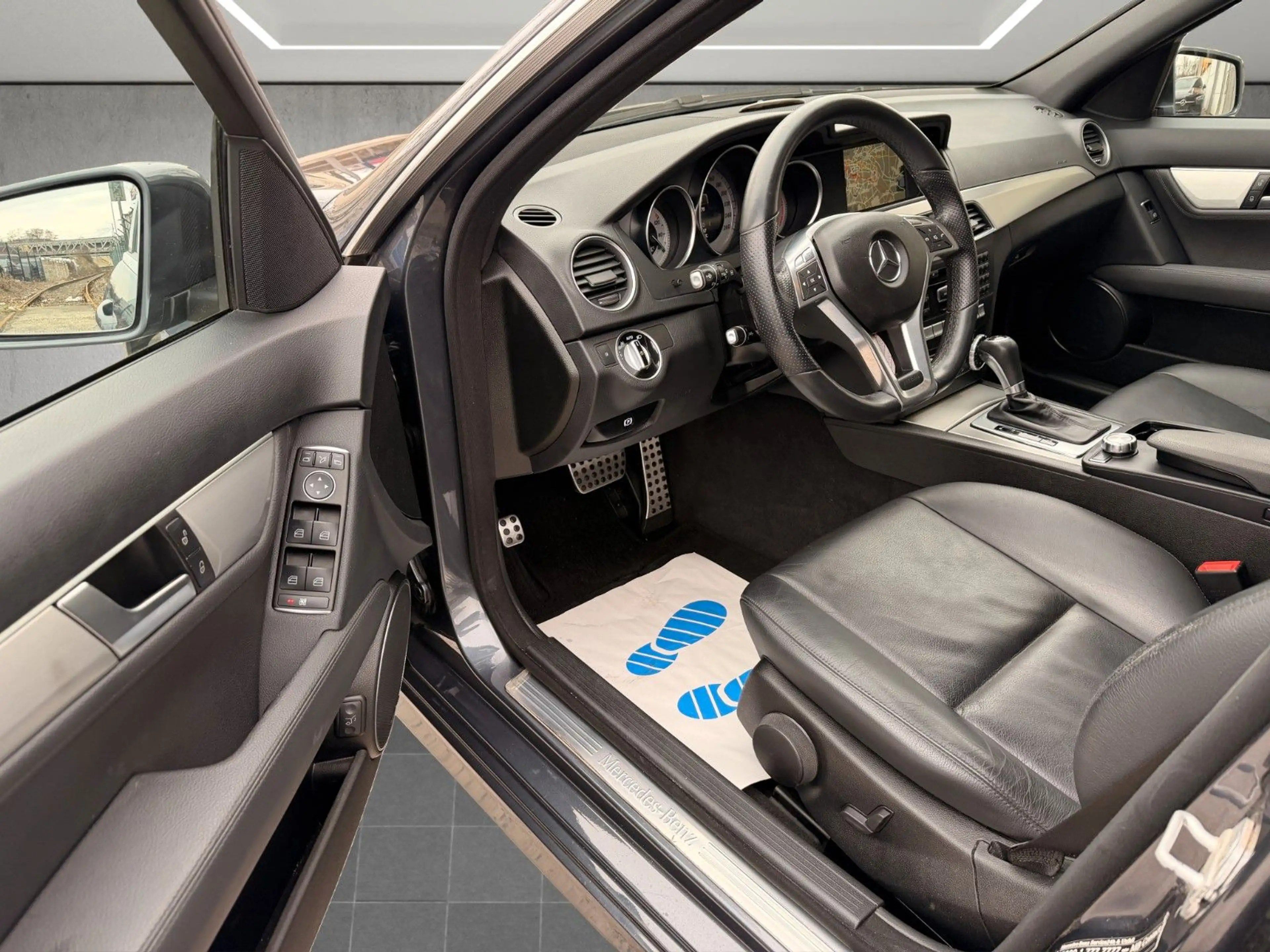 Mercedes-Benz C 350 T CDI AMG *COMAND*LED*Schiebed.*2.Besitz — photo 6