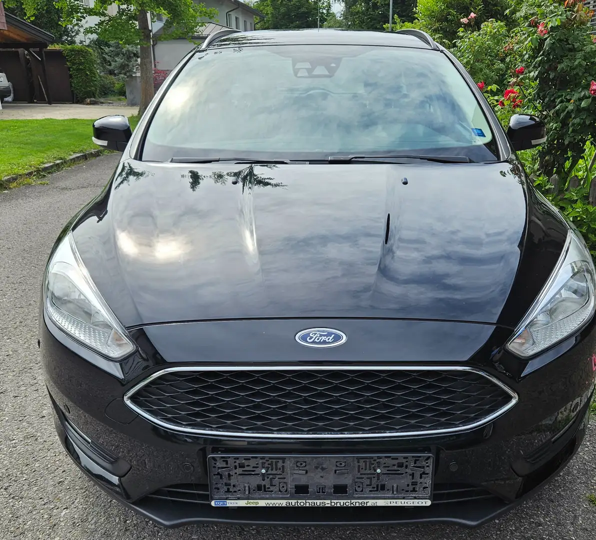 Ford Focus Traveller 1,5 TDCi Trend Schwarz - 2