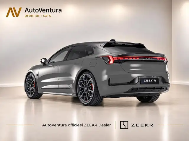 Zeekr 001 view 3