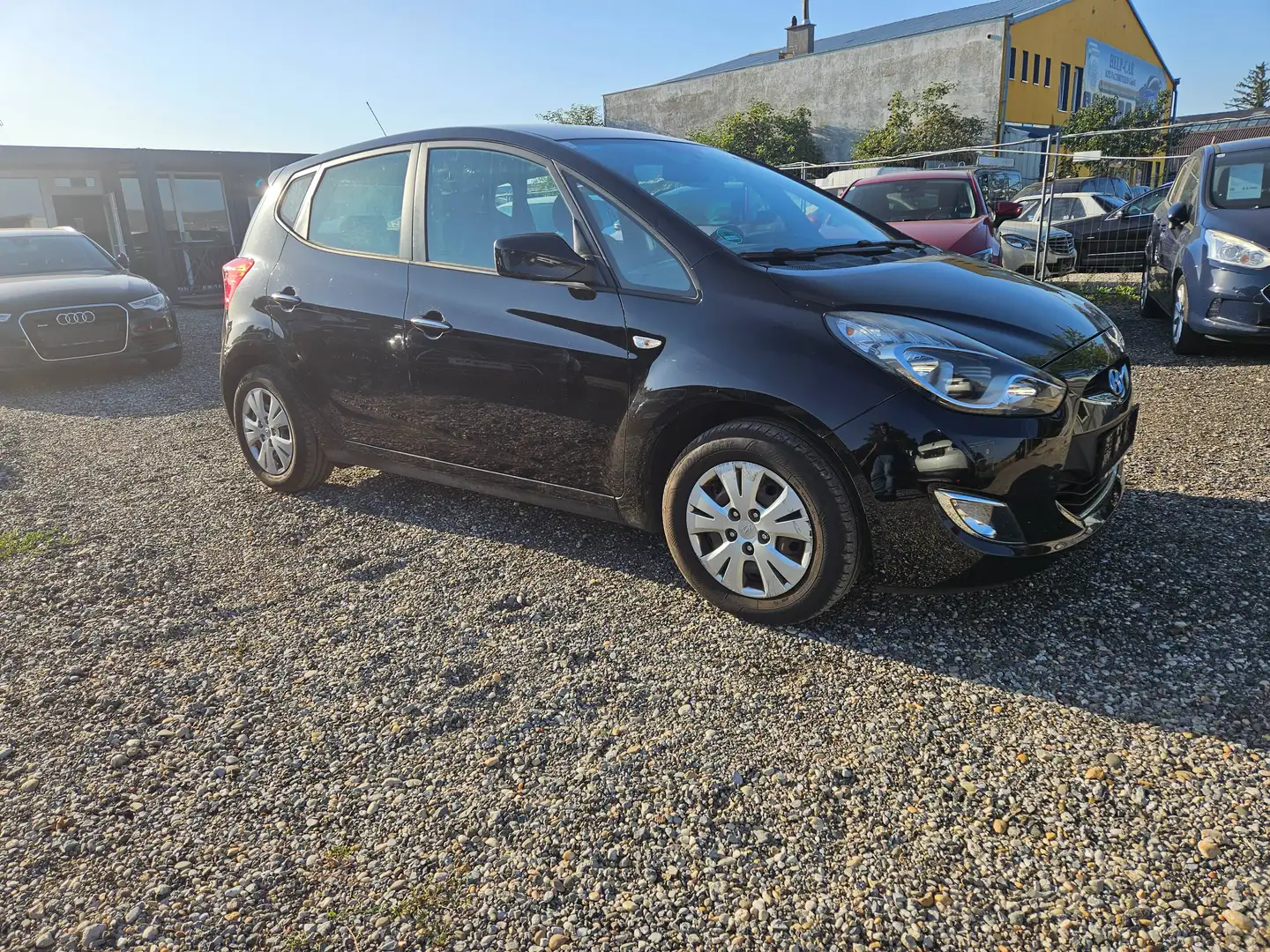 Hyundai iX20 Schwarz - 2
