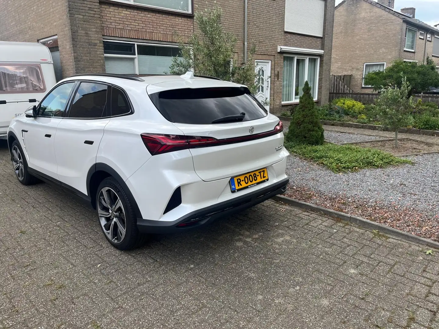 MG Marvel R Marvel R Luxury 70 kWh Wit - 2