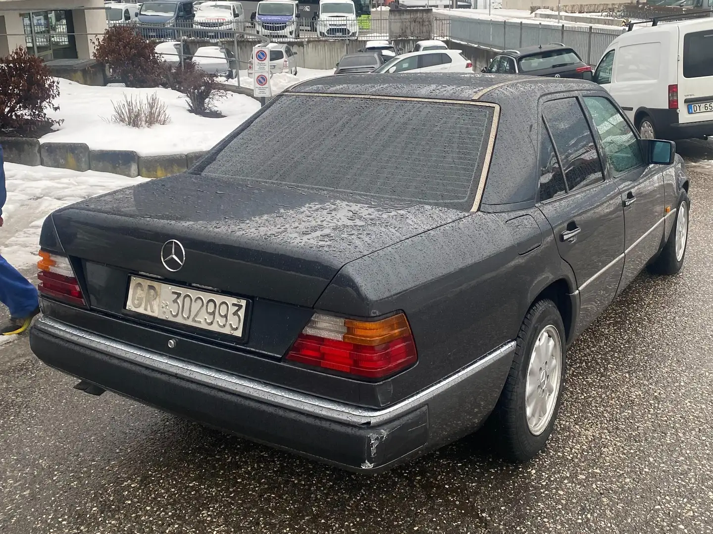 Mercedes-Benz E 250 E 250 tdt Schwarz - 2