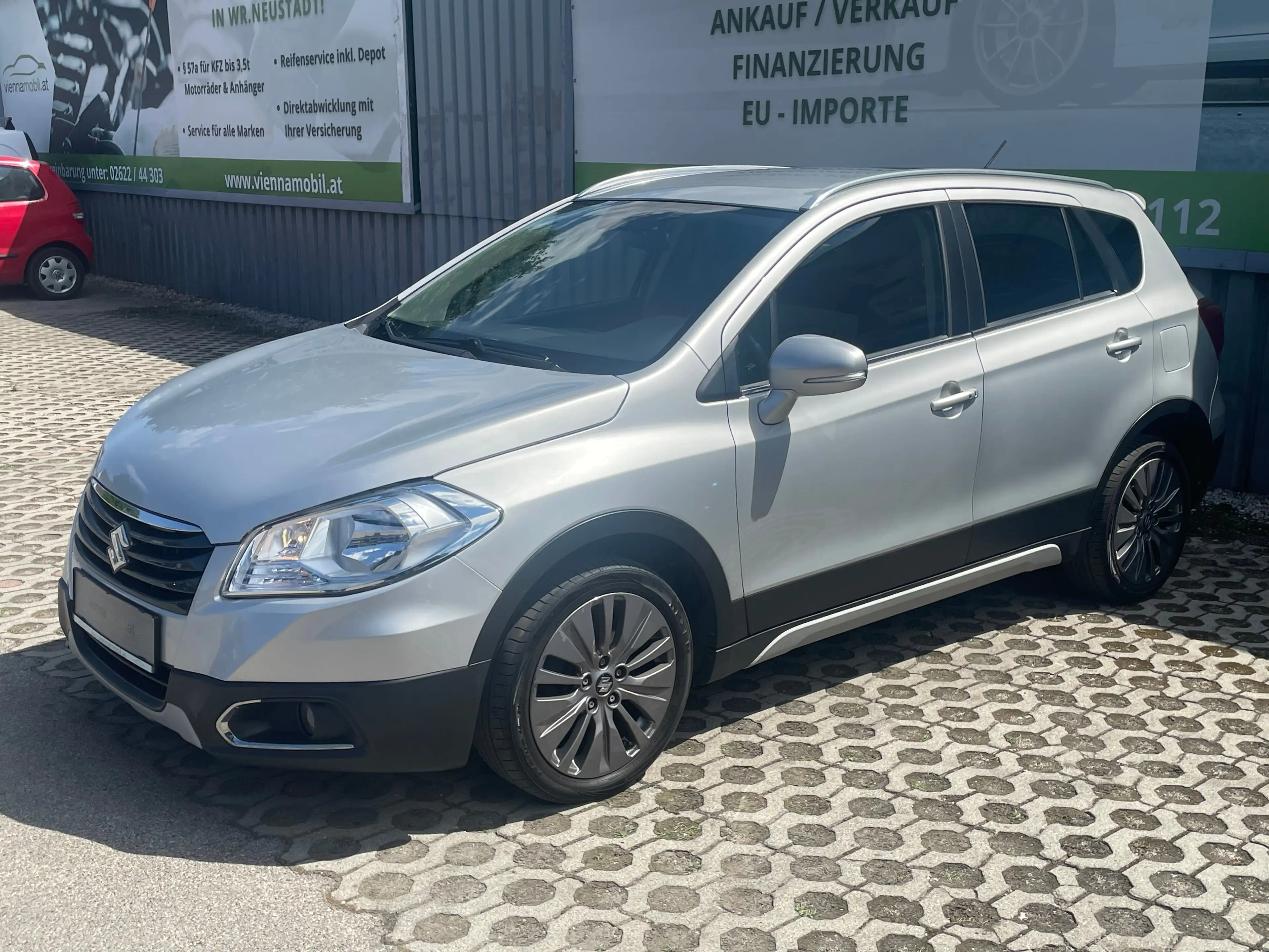 Suzuki SX4 S-Cross 1,6 DDiS 4x4 shine Aut. * 1. Besitz * — photo 4