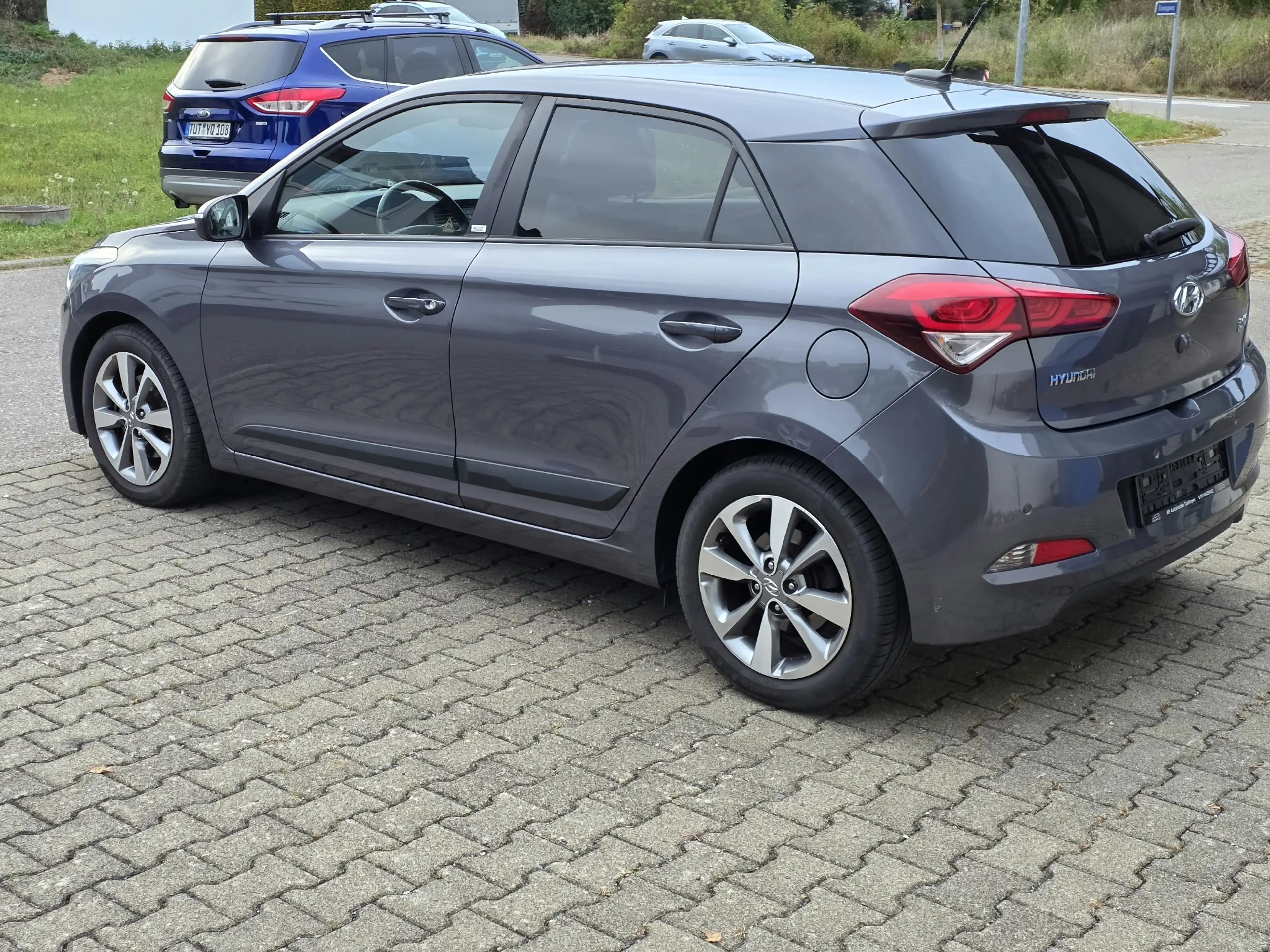 Hyundai i20 Passion *1. HAND; SCHECKHEFT; KAMERA; SHZ* — photo 6