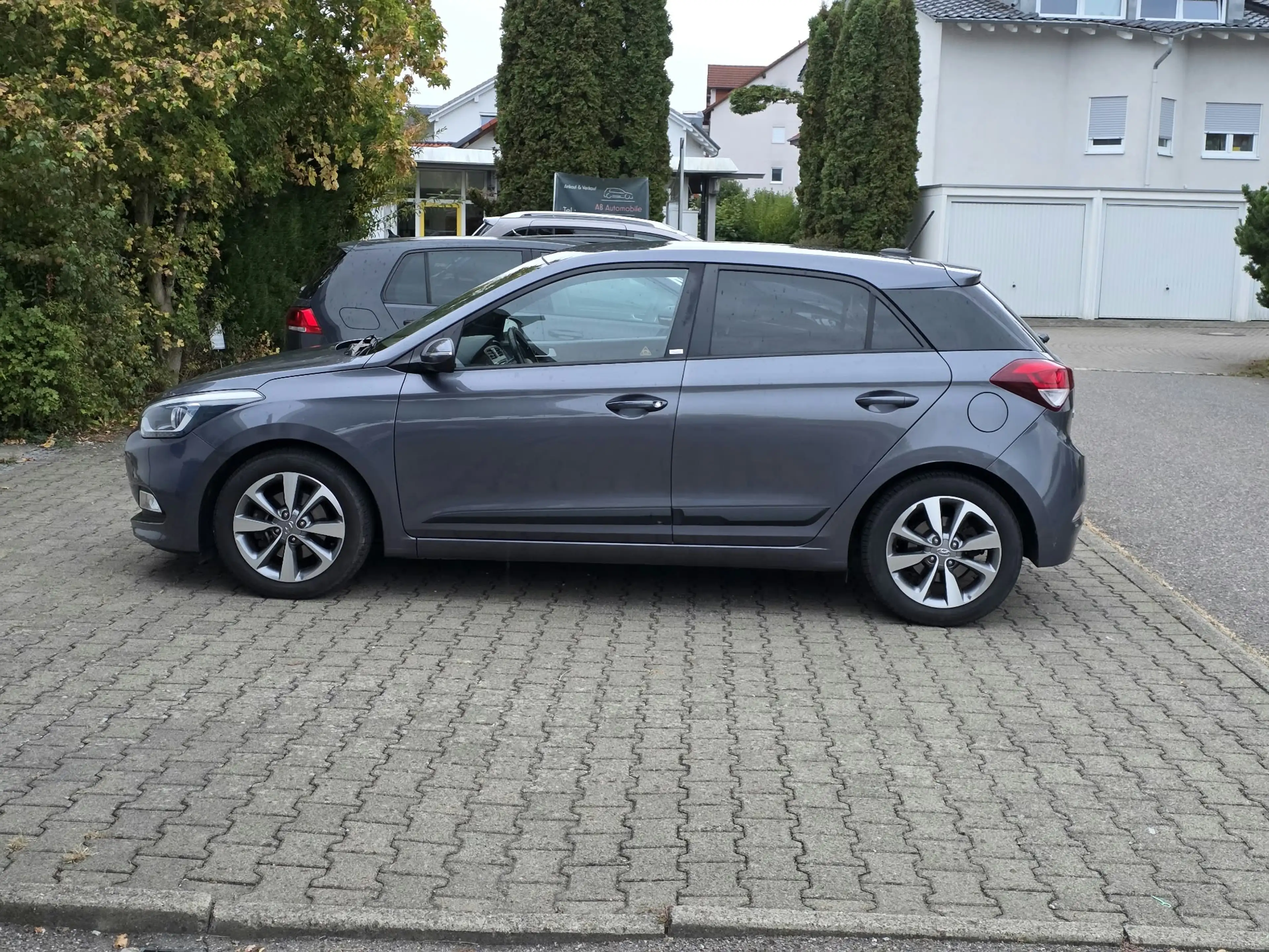 Hyundai i20 Passion *1. HAND; SCHECKHEFT; KAMERA; SHZ* — photo 7