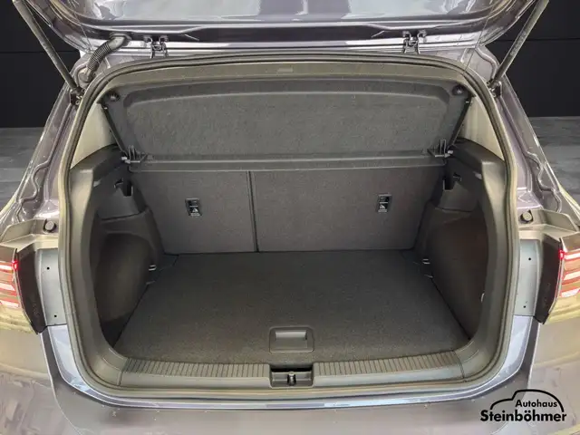 Volkswagen T-Cross view 6