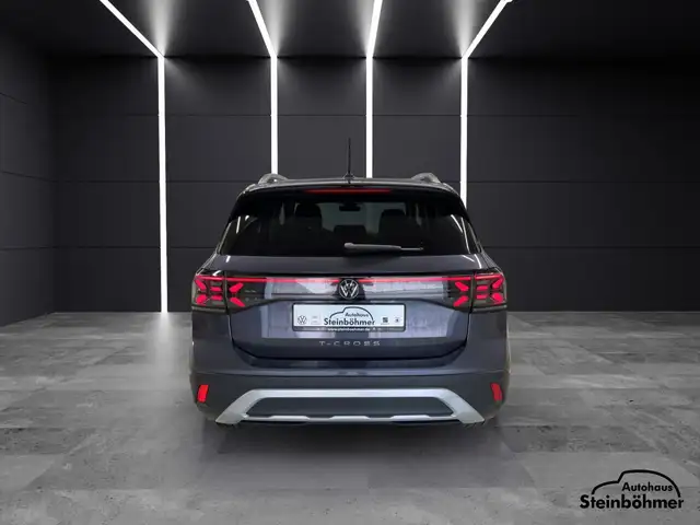 Volkswagen T-Cross view 5