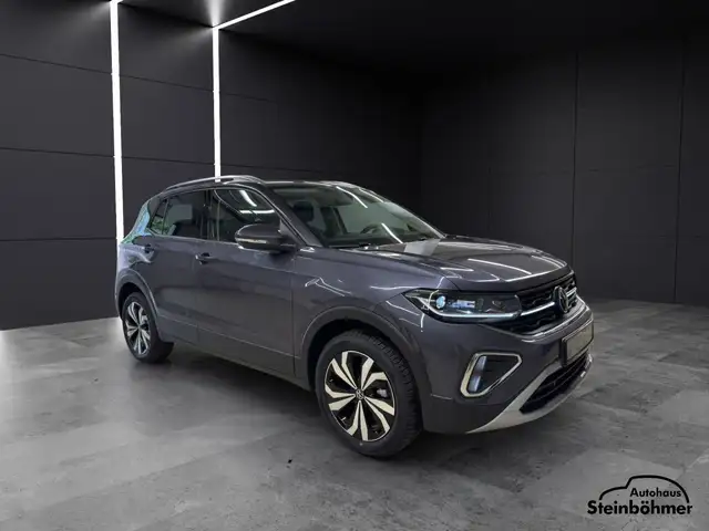 Volkswagen T-Cross view 9