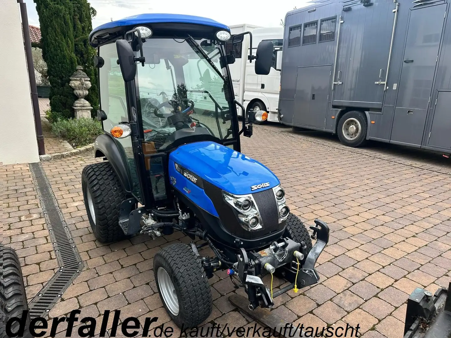 Sonstige Marken New Holland/Solis H26 HST Kabine+Fronthydraulik Blau - 1