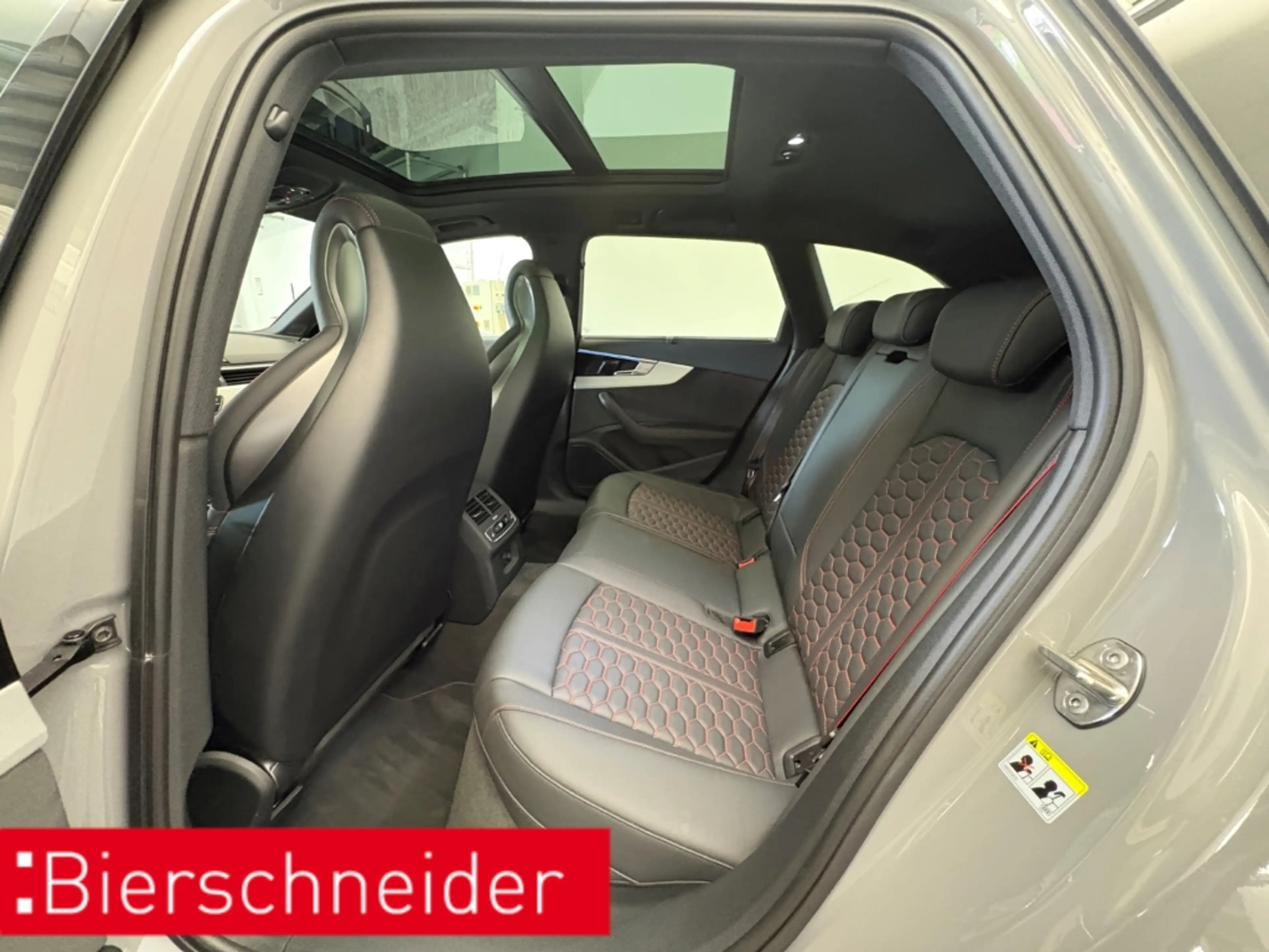 Audi RS4 Avant Competiton MATRIX 290 KM H PANO 20 B&O LEDER — photo 8