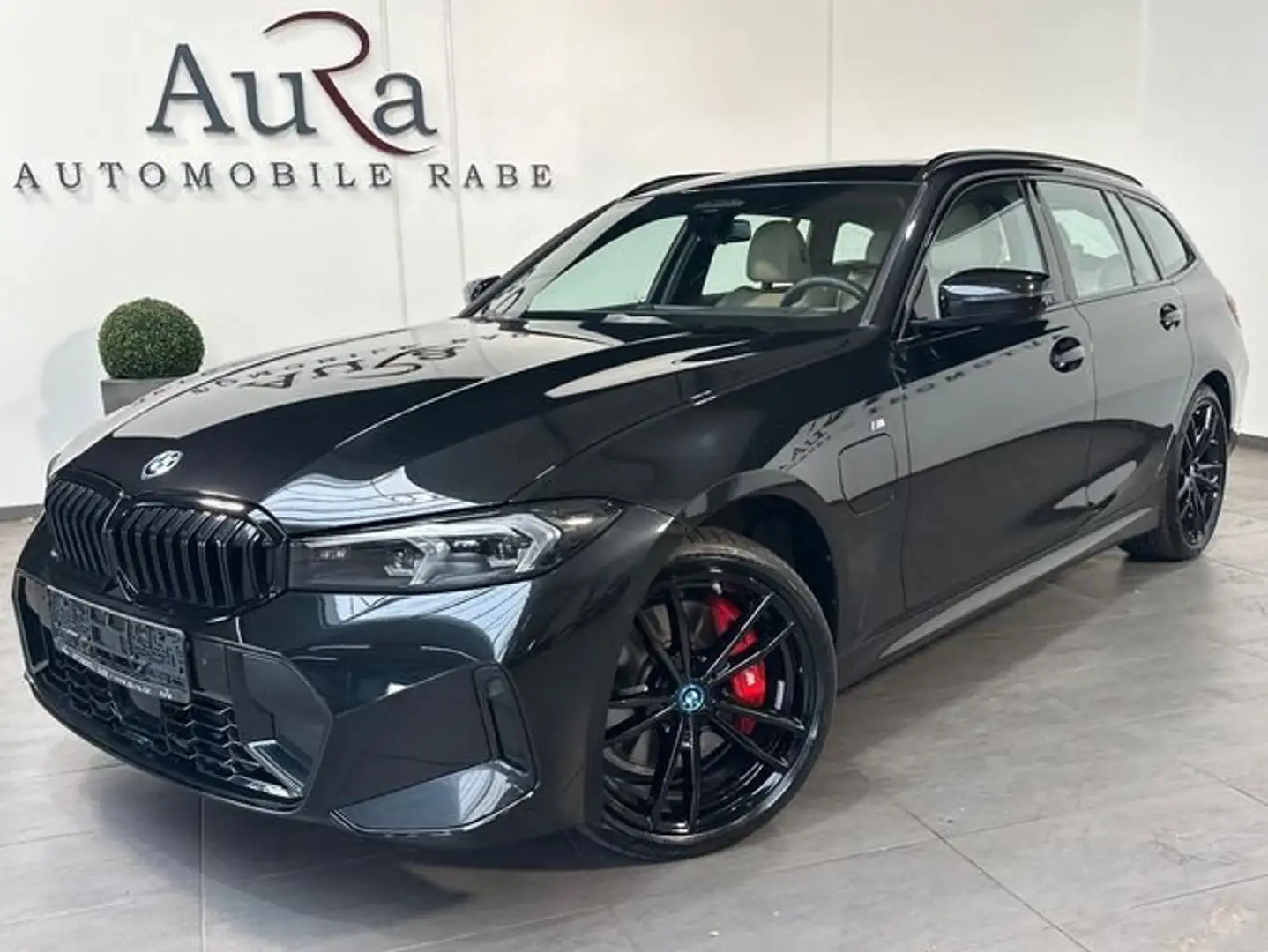 BMW 330 330e xDrive Touring Negro - 1