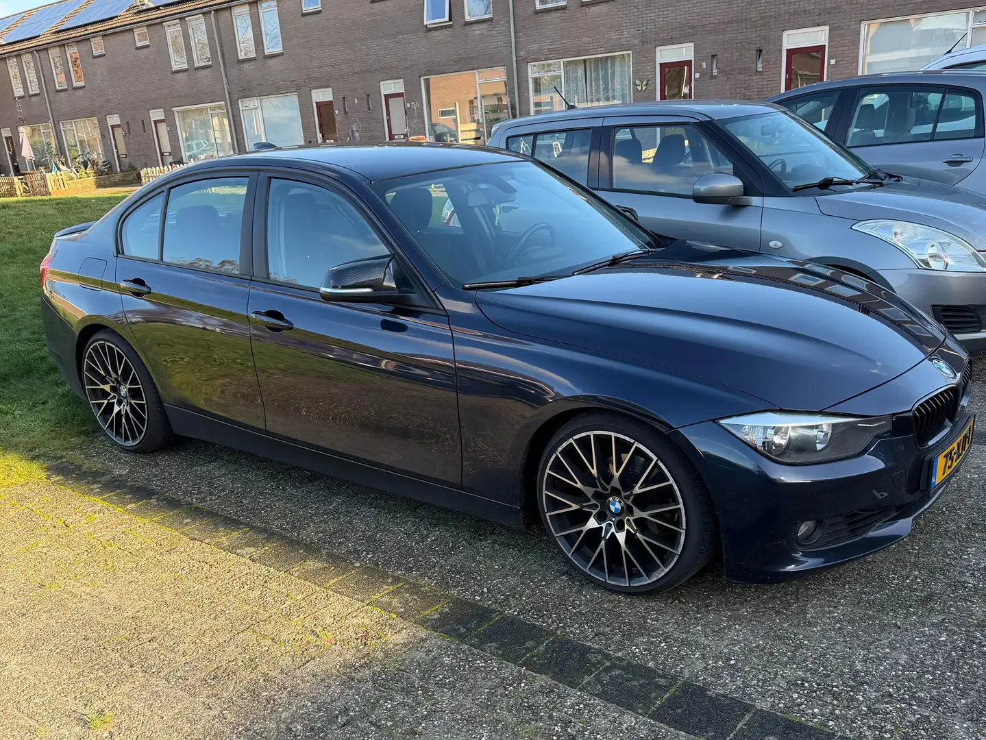 BMW 320 330 320i Executive Blauw - 1