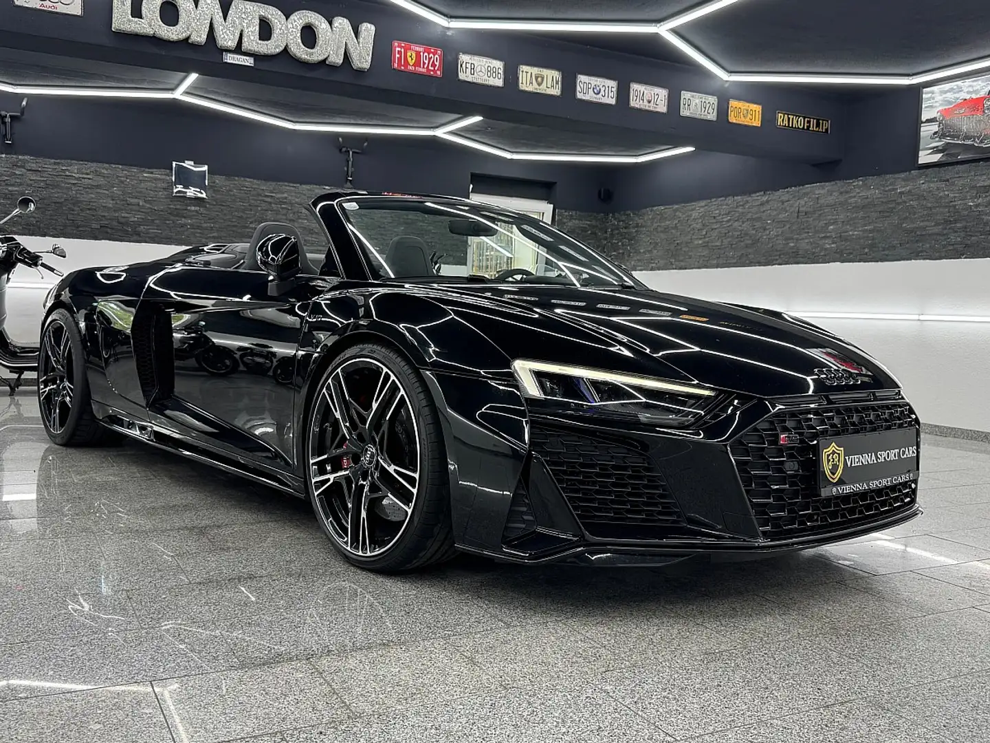 Audi R8 Spyder V10 performance*Facelift*Capristo*Carbon... Чёрный - 1