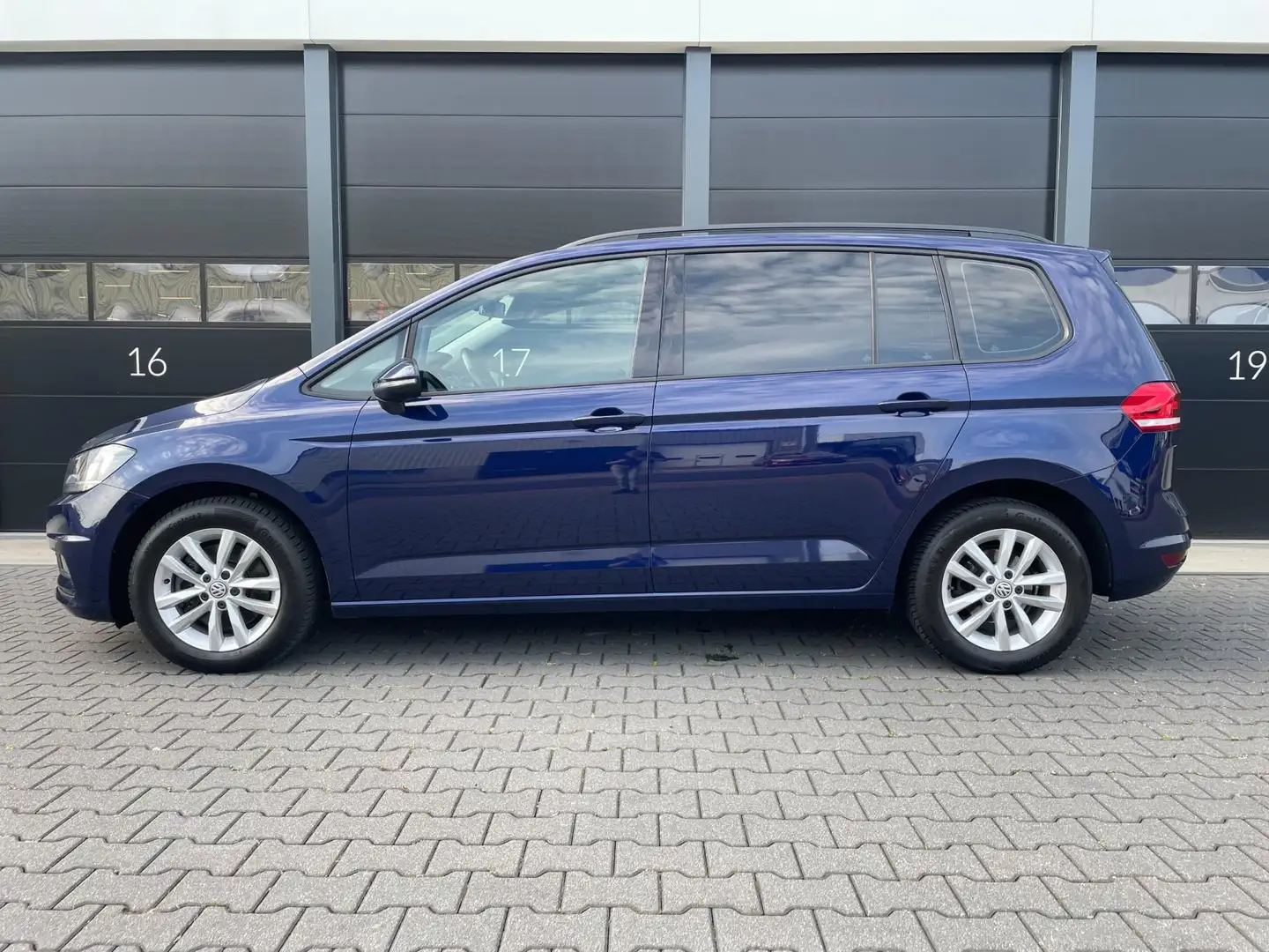 Volkswagen Touran 1.0 TSI Comfortline Business | 7p |Carplay Blauw - 2