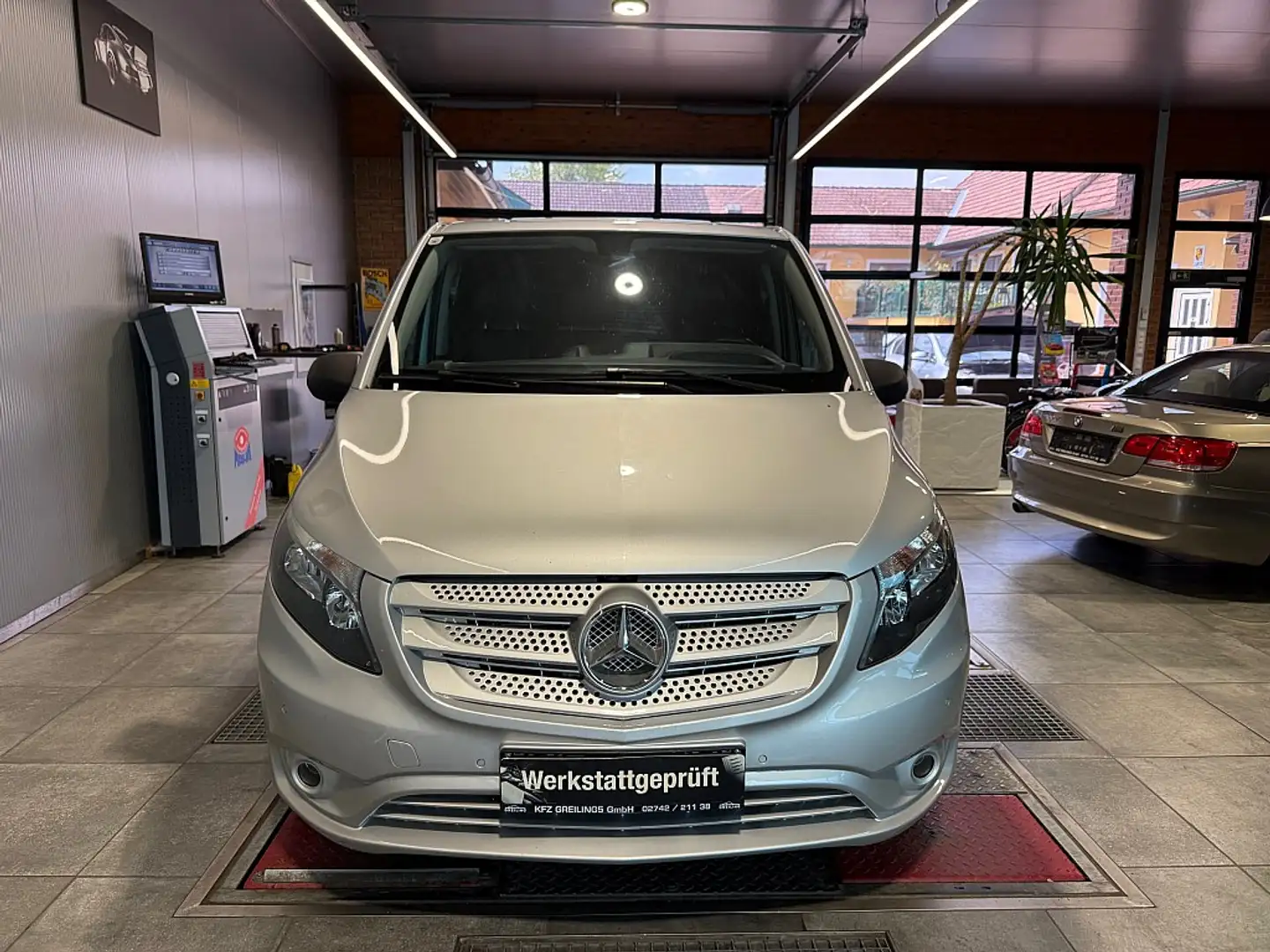 Mercedes-Benz Vito Vito 116 CDI 7G-Tronic lang **Netto 17.491 €** Argent - 2