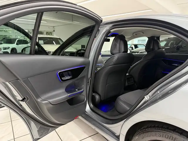 Mercedes-Benz C-Class view 7