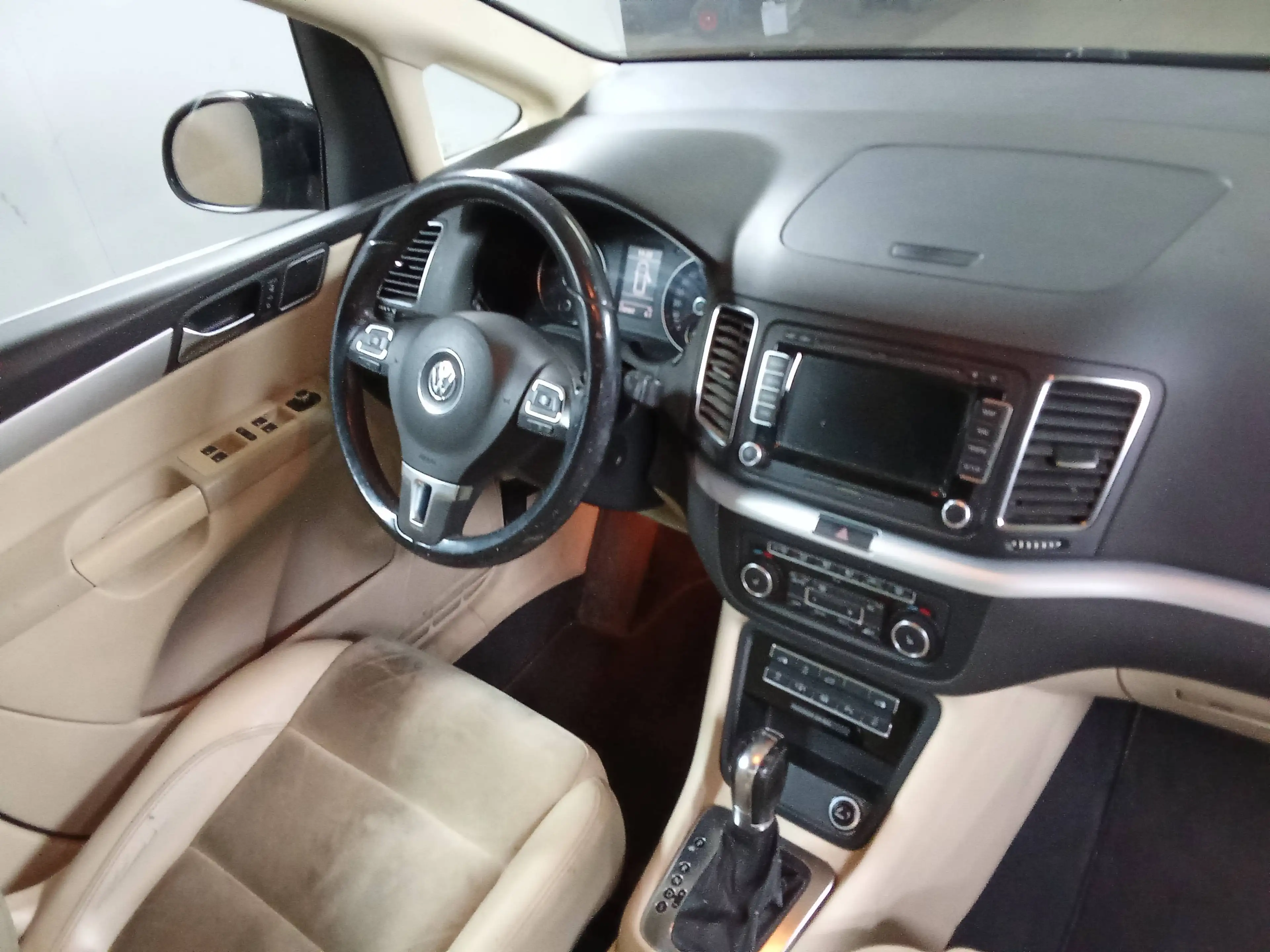 Volkswagen Sharan Highline BMT — photo 6