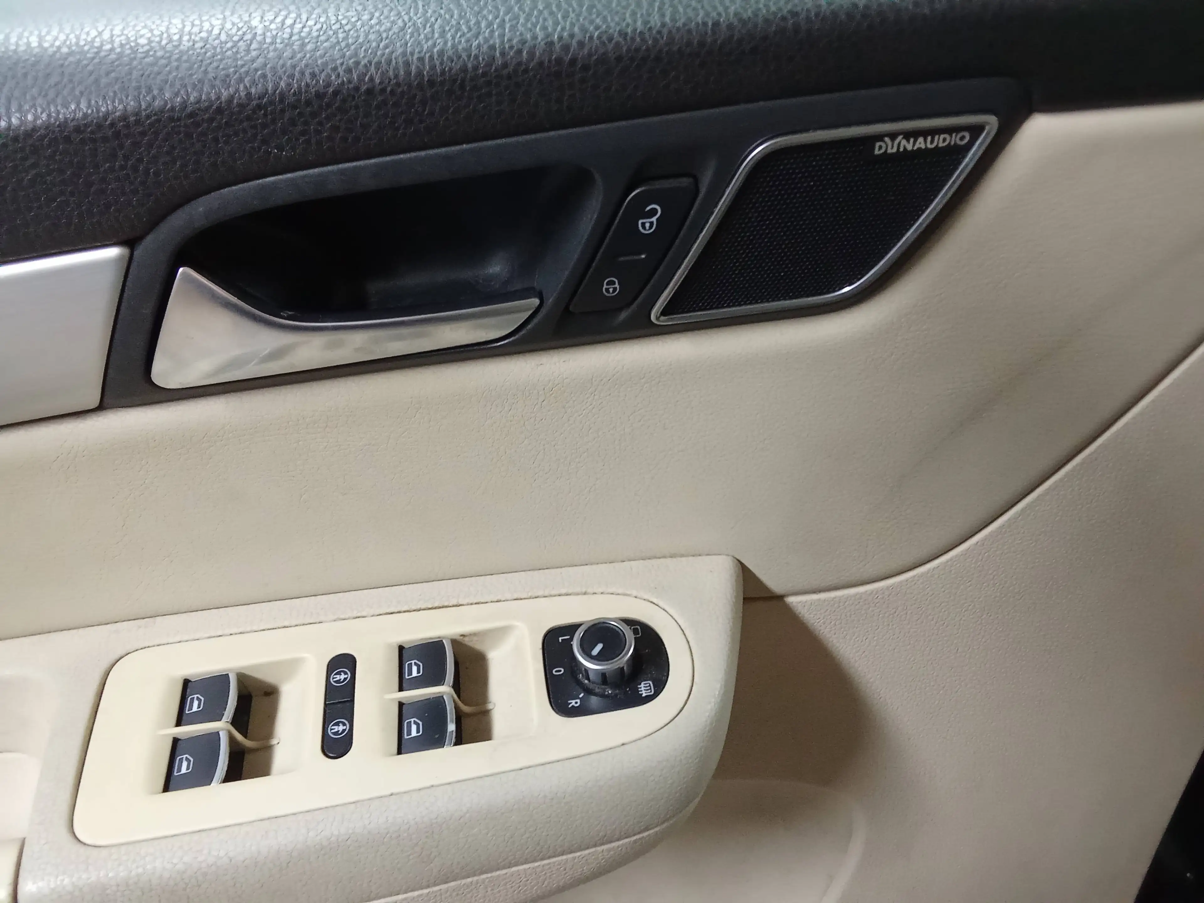 Volkswagen Sharan Highline BMT — photo 12