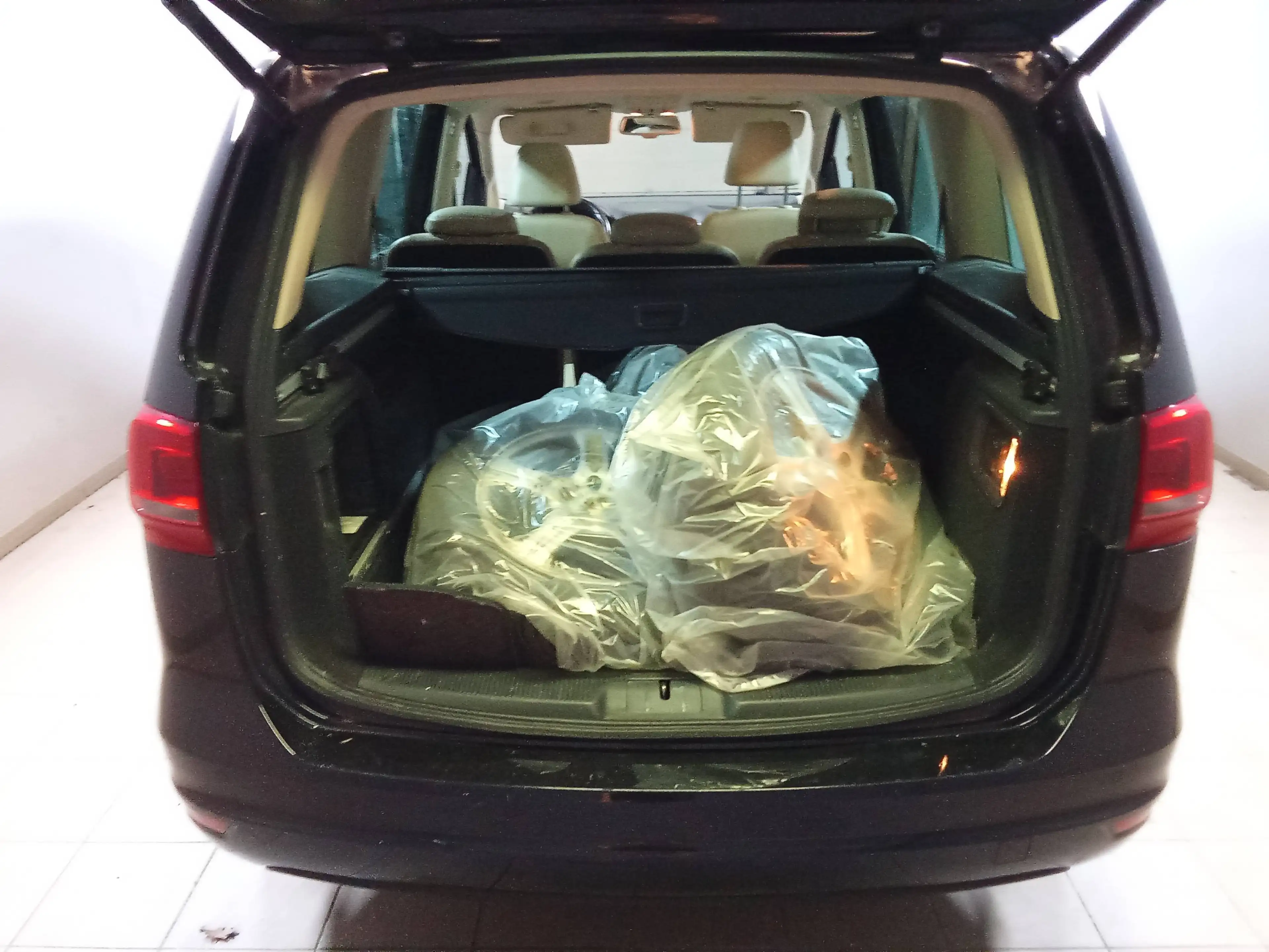 Volkswagen Sharan Highline BMT — photo 11
