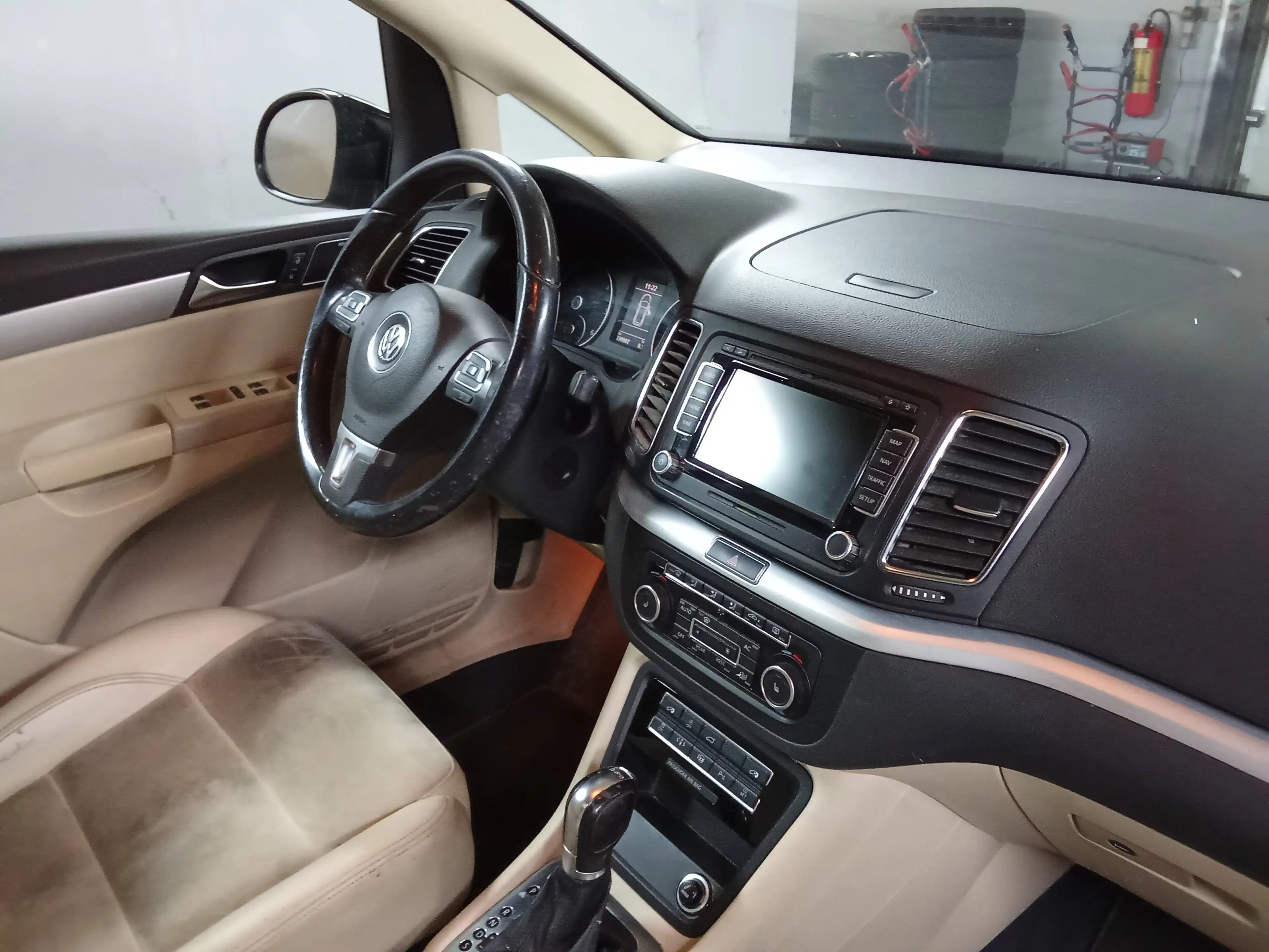 Volkswagen Sharan Highline BMT — photo 7