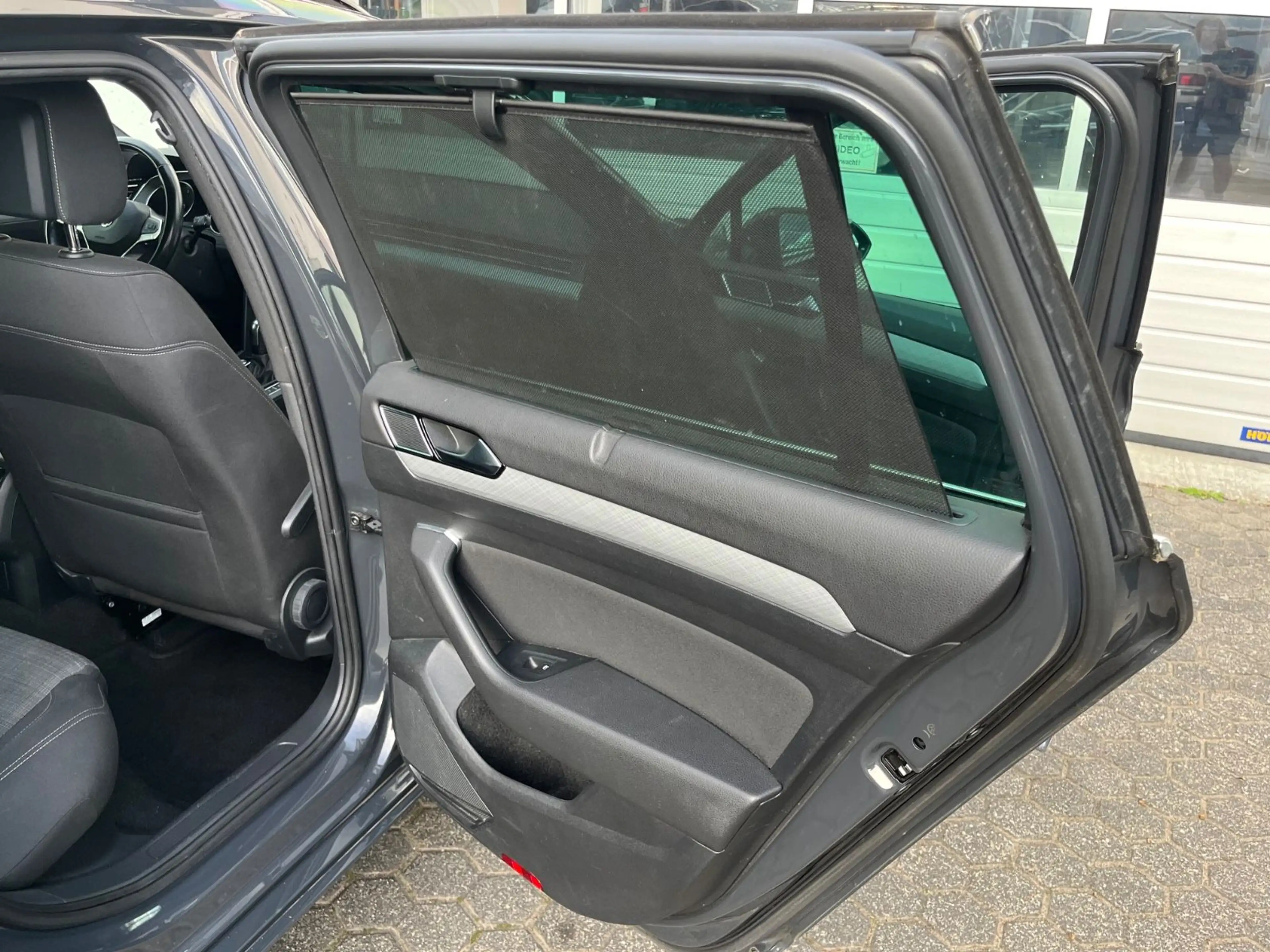 Volkswagen Passat Variant 2.0 TDI Business Navi,ACC,Kam,AHK — photo 10