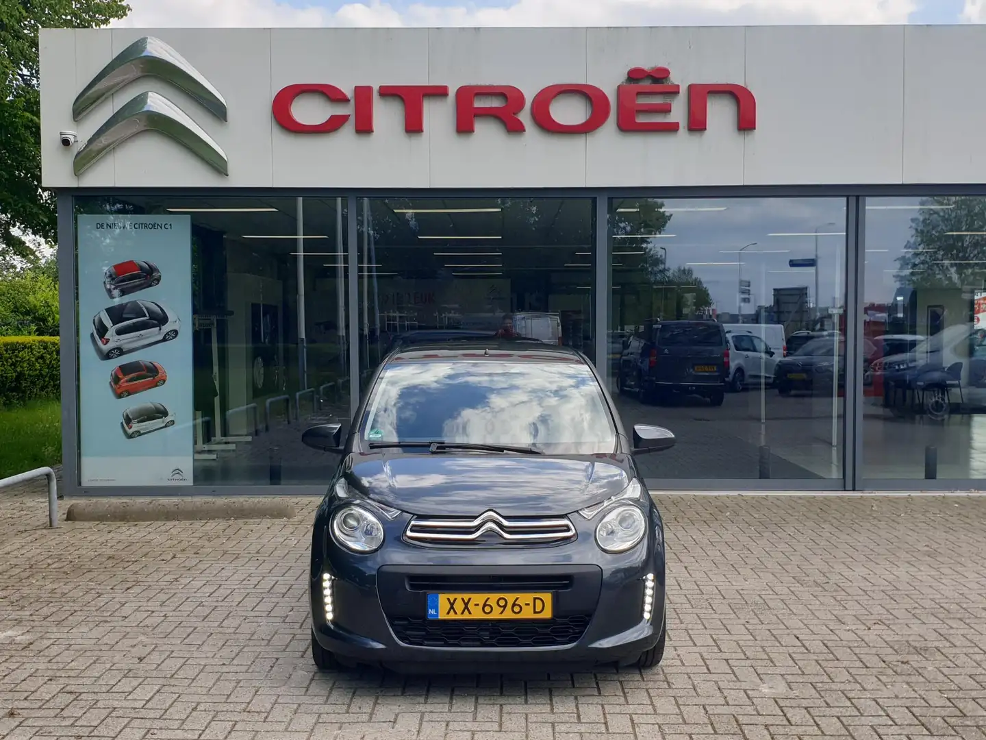 Citroen C1 1.0 VTi Feel Airco | Grijs - 2