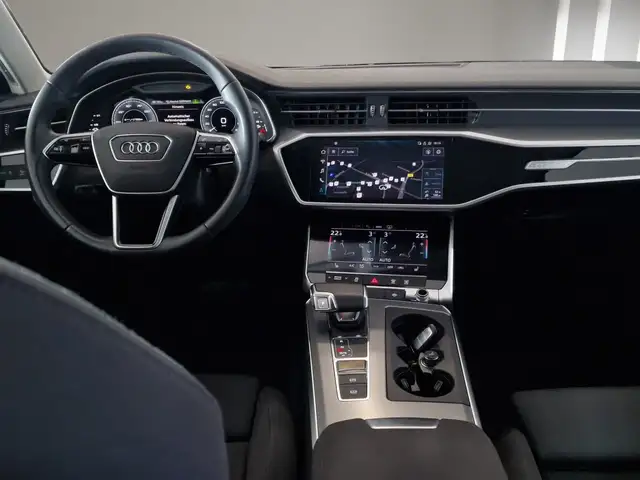 Audi A6 view 14
