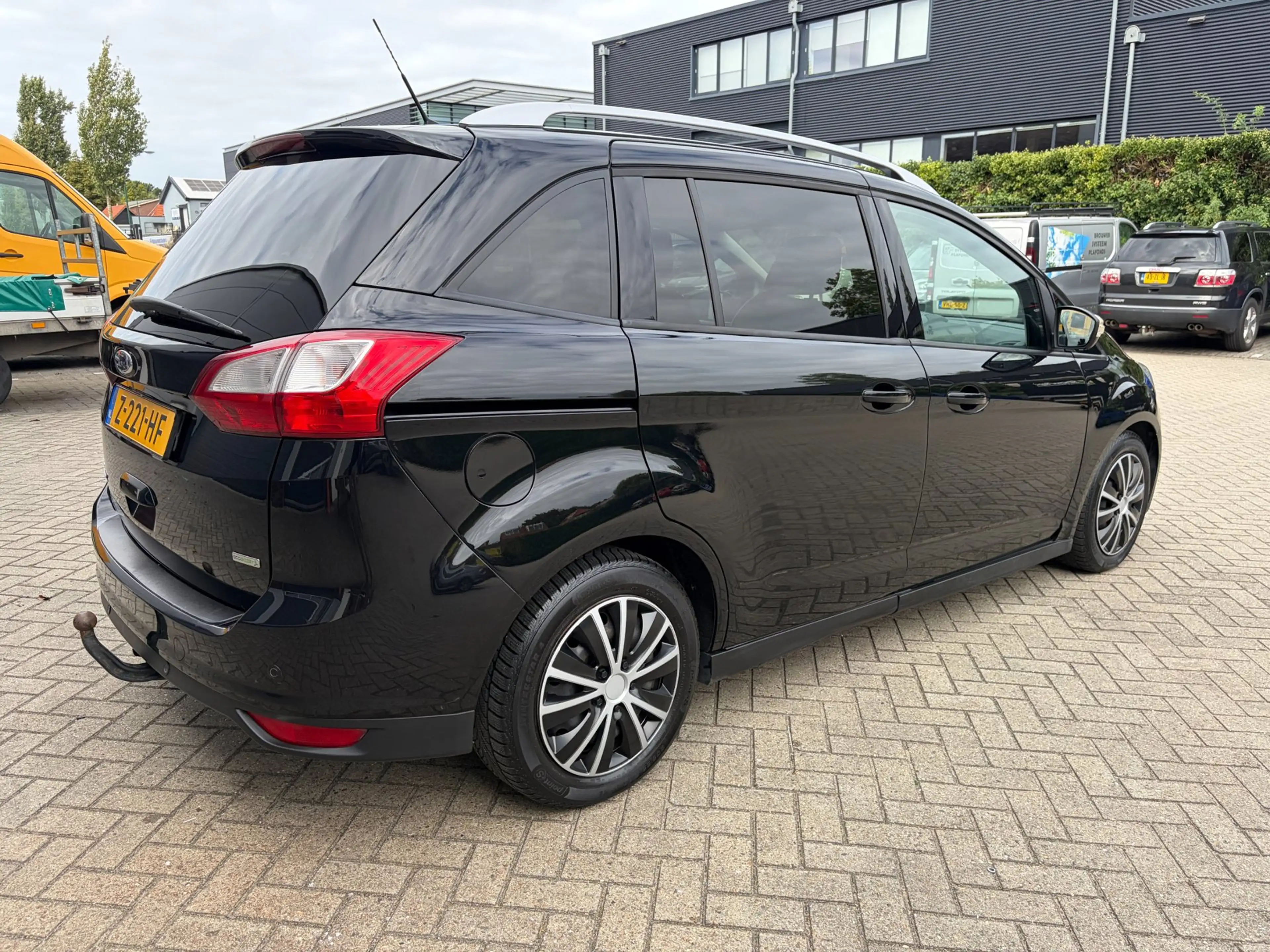 Ford Grand C-Max 1.0 Trend 7pers / Navi / PDC / Trekhaak — photo 8