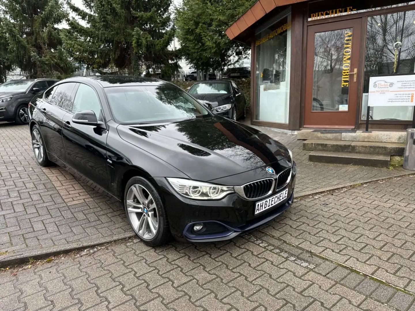 BMW 420 420 d  Gran Coupé x Drive Sport Line LED Schwarz - 2