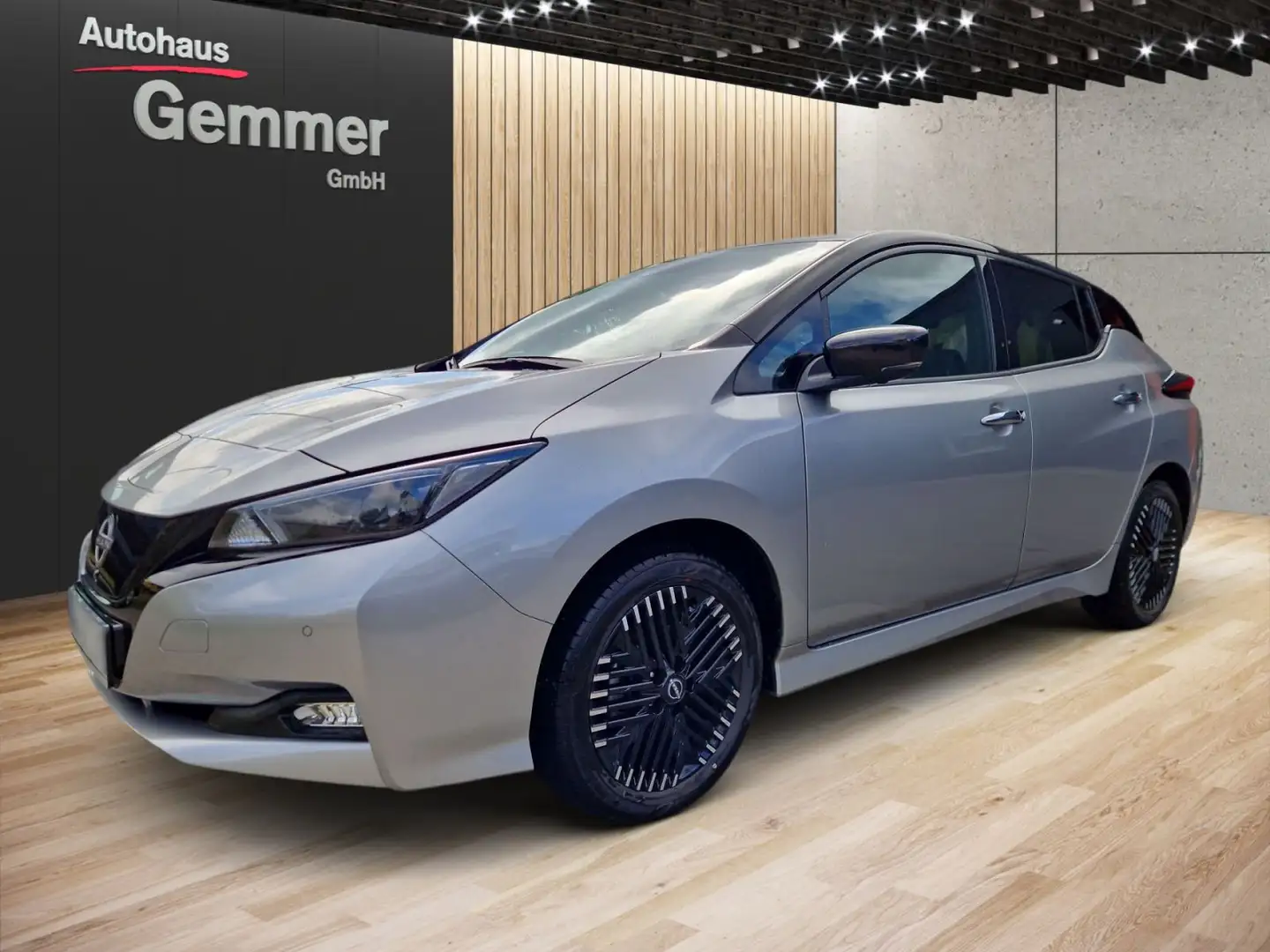 Nissan Leaf e+ Connecta Schwarz - 2