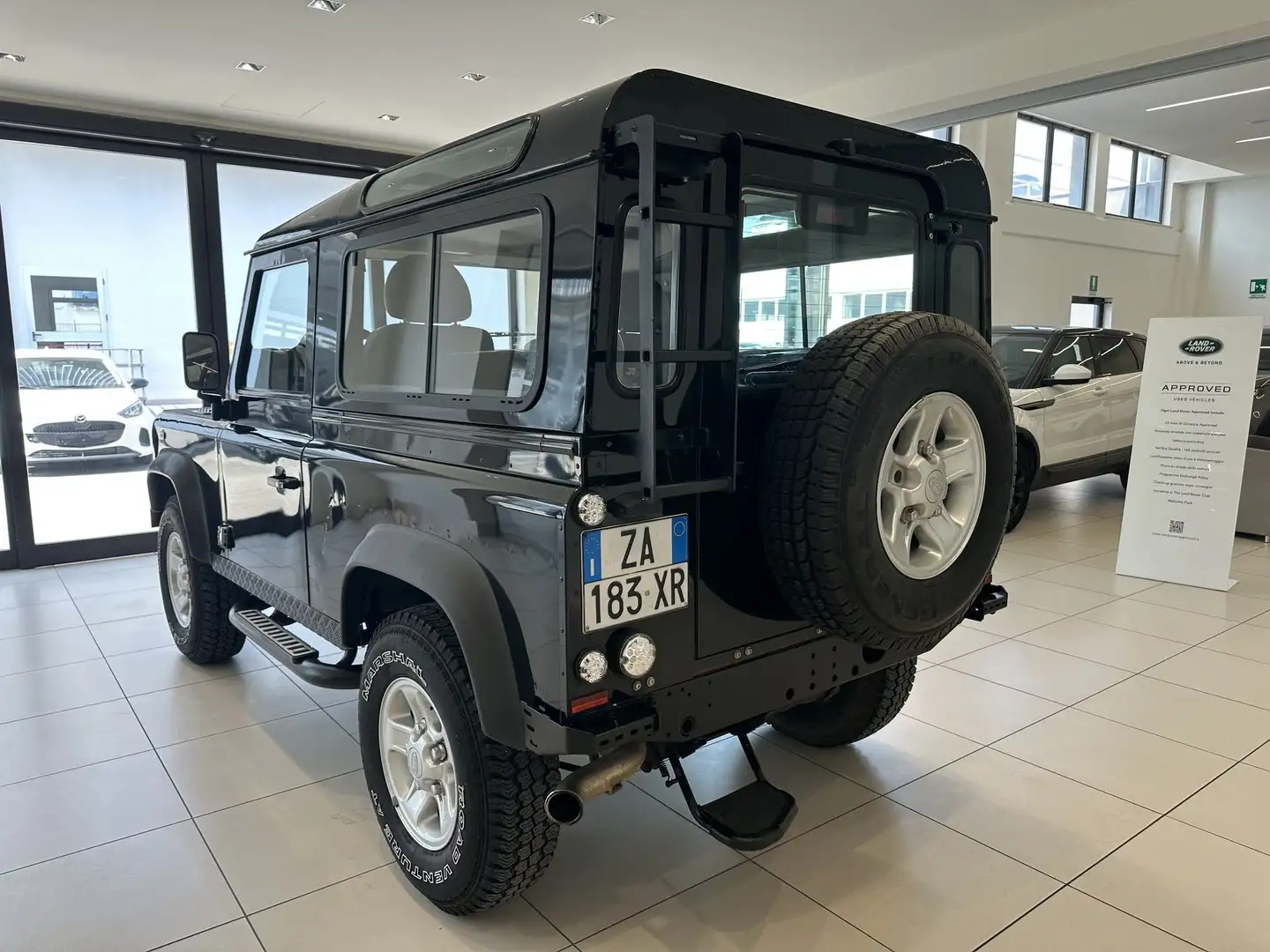 Land Rover Defender Defender 90 2.4 TD4 Station Wagon E Nero - 2