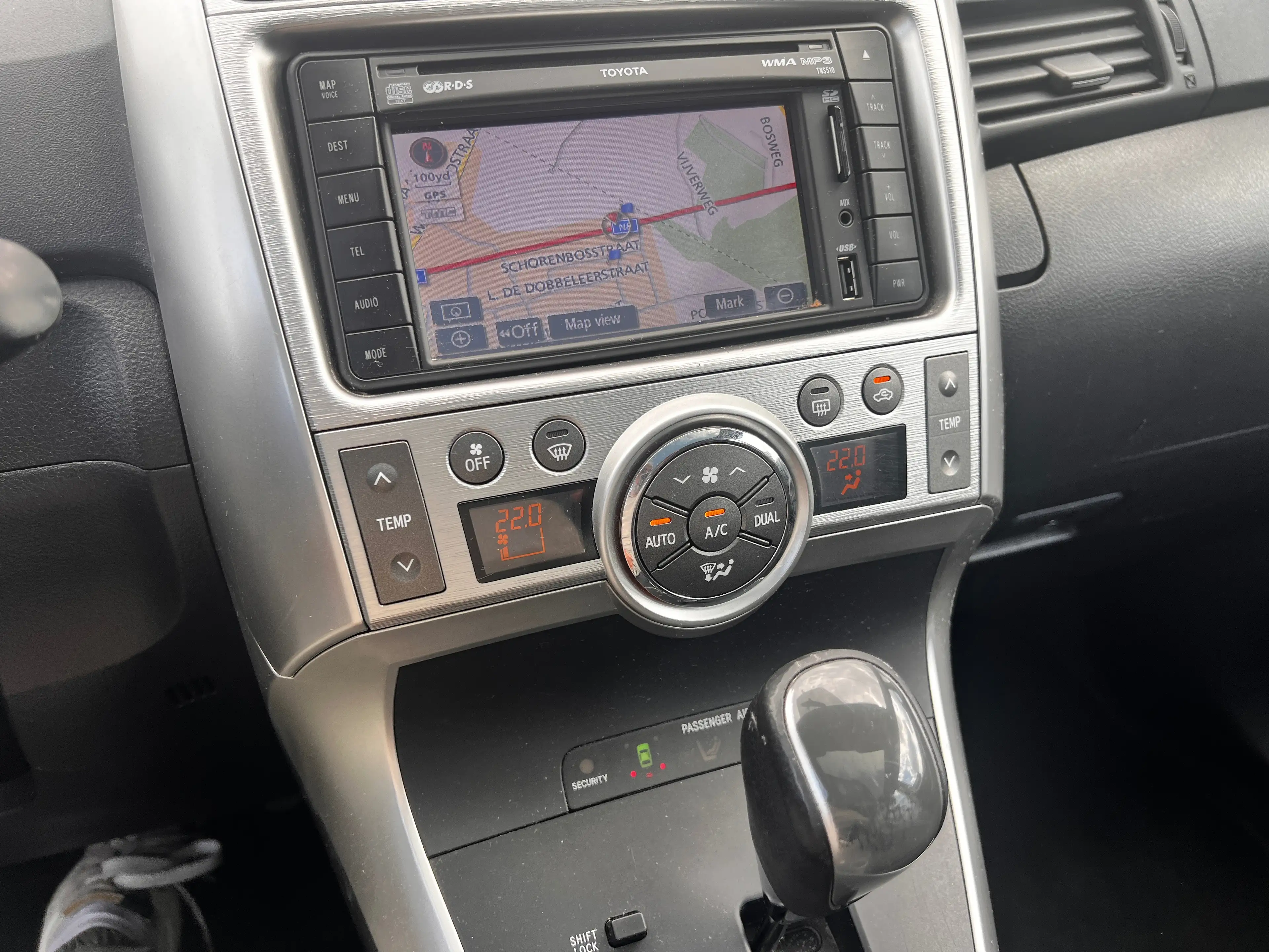 Toyota Verso Verso 1.8i Executive Multidrive S 7pl. — photo 13