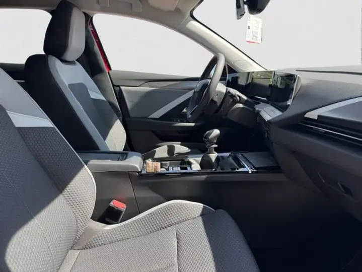 Opel Astra 2025, foto 15