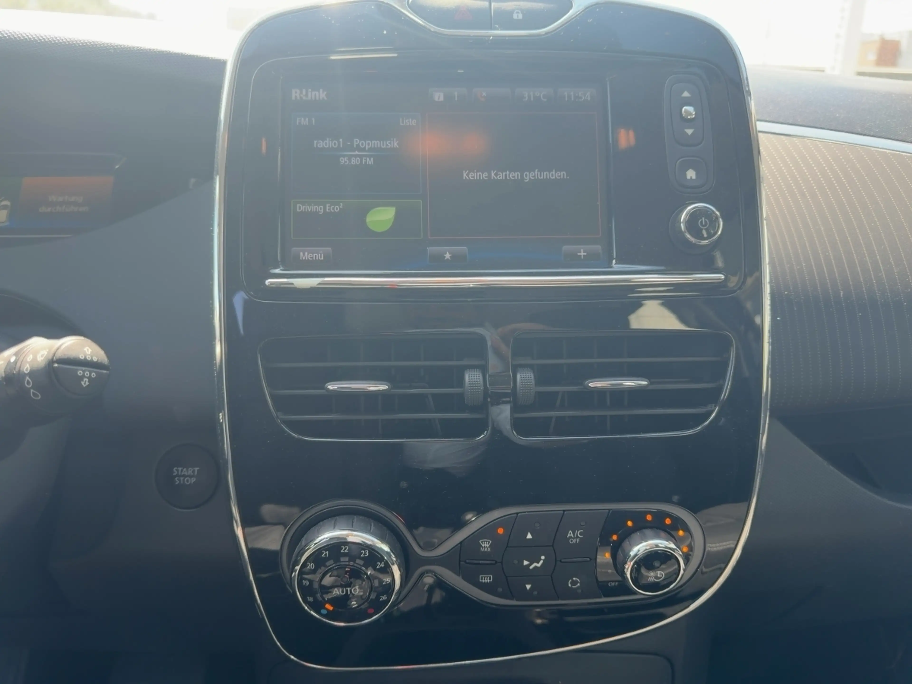 Renault ZOE LIFE — photo 11
