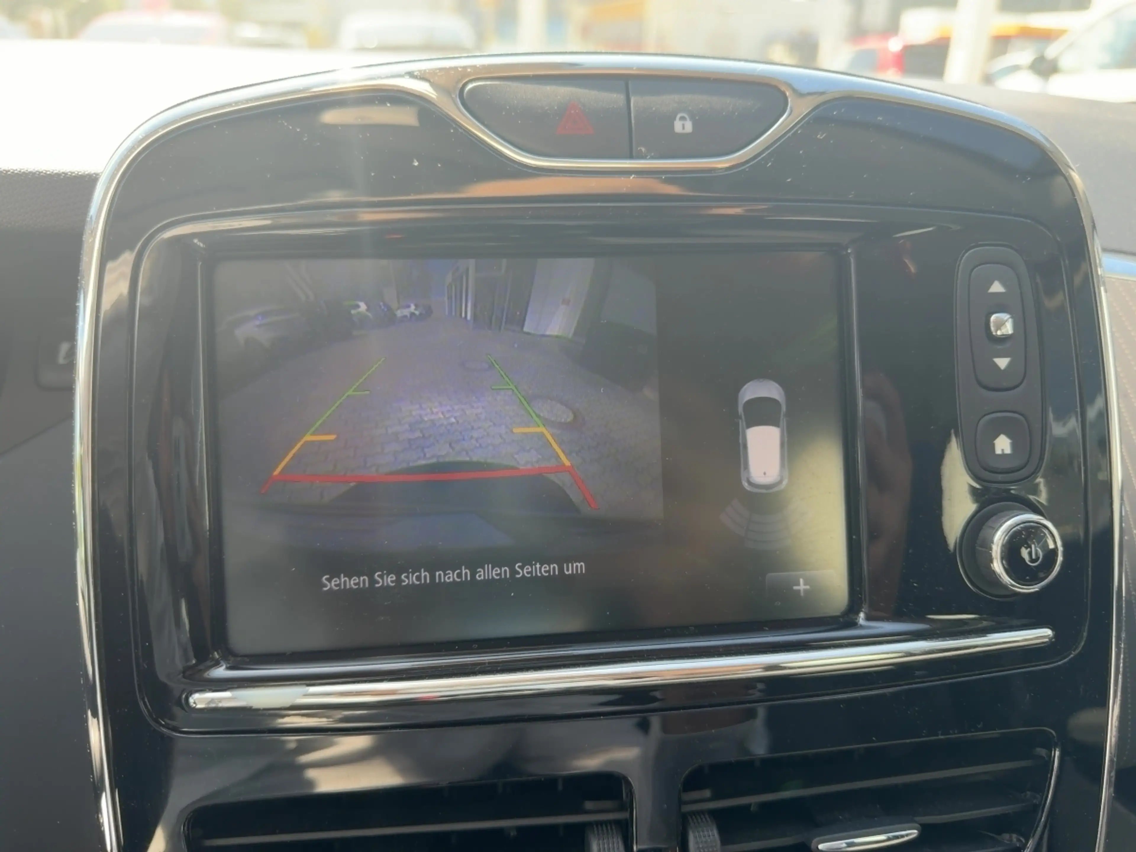 Renault ZOE LIFE — photo 14