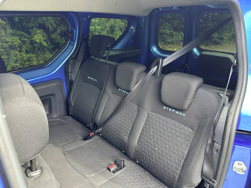 Dacia Dokker Stepway 1.2 KLIMA | NAVI | AHK | SHG | WENIG KM | — photo 10