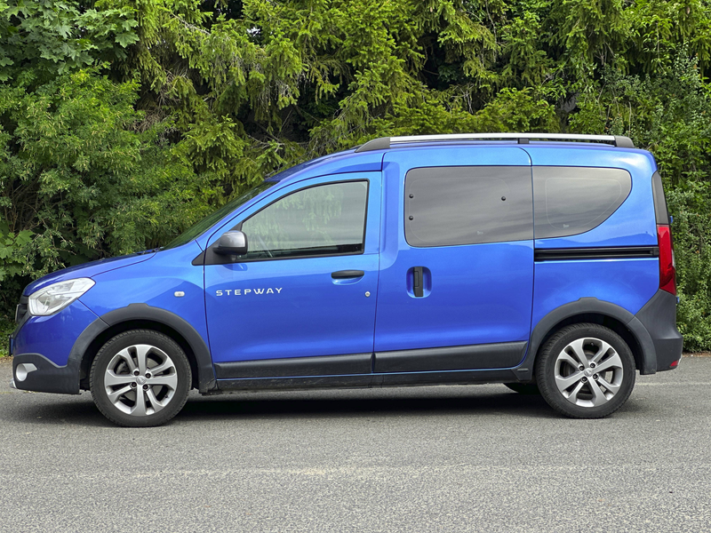 Dacia Dokker Stepway 1.2 KLIMA | NAVI | AHK | SHG | WENIG KM | — photo 3