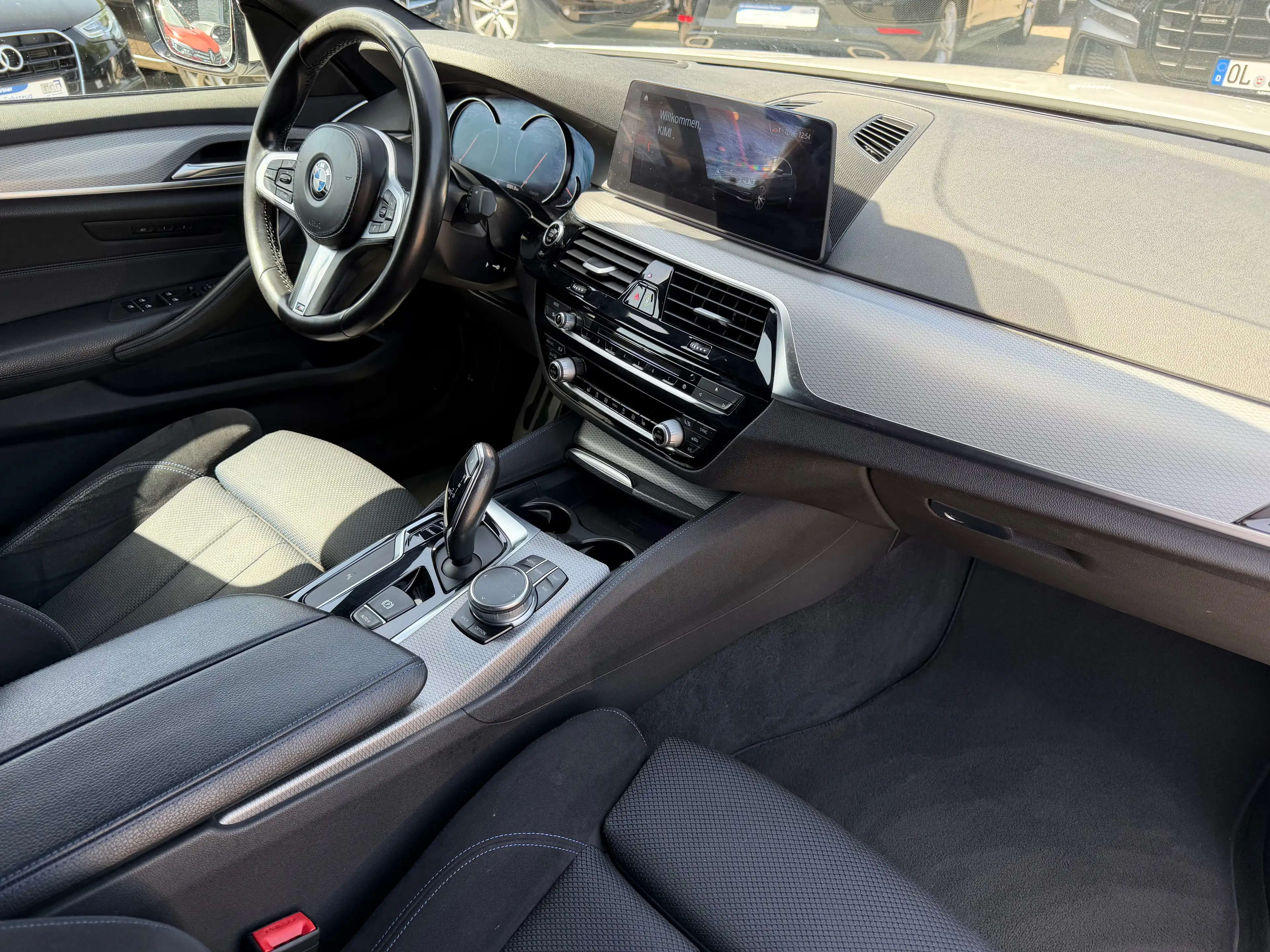 BMW 525 d M Sport *Head-up*Keyless*LED* — photo 15