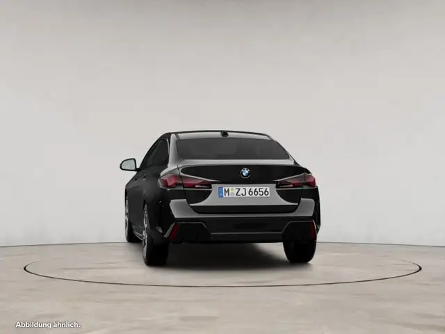 BMW 2 Series view 7