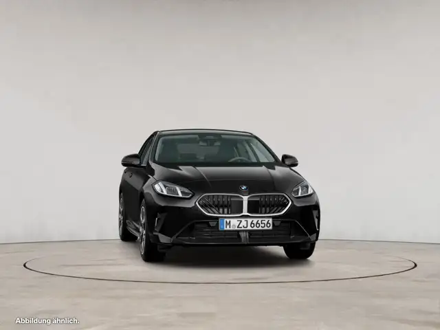 BMW 2 Series view 10