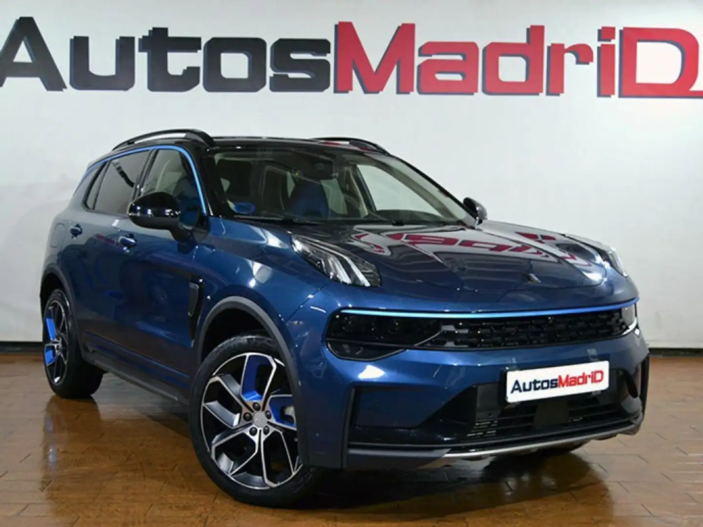 Lynk & Co 01 1 1.5PHEV Bleu - 1